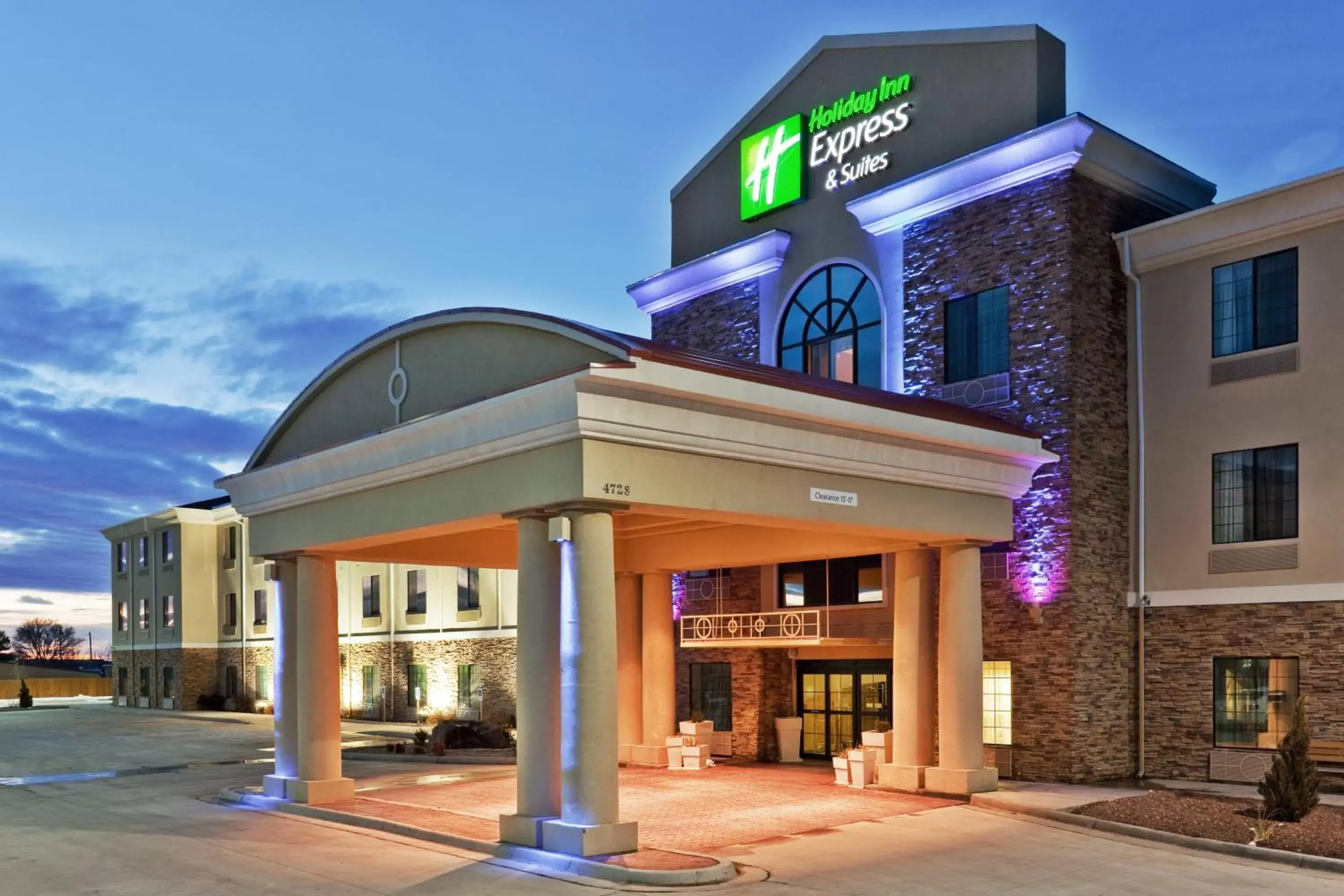 Property building in Holiday Inn Express & Suites Clovis, an IHG Hotel Property building in Holiday Inn Express & Suites Clovis, an IHG Hotel