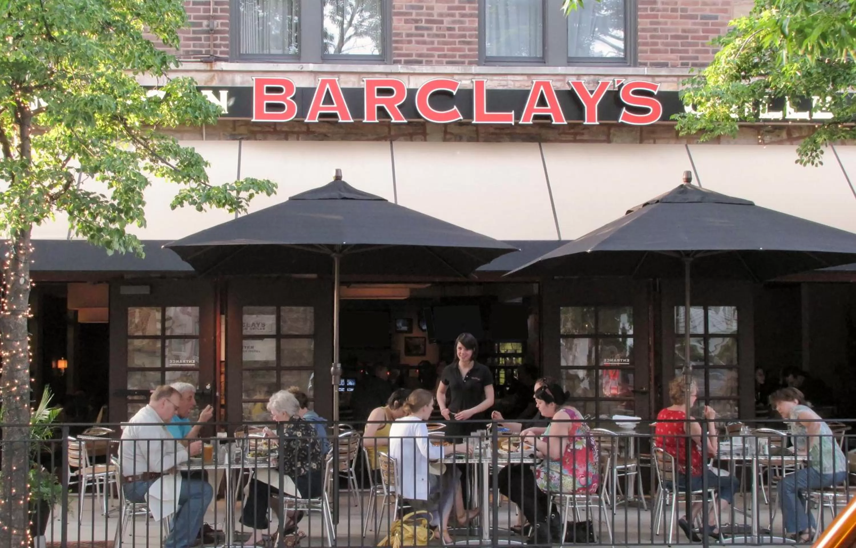 Food and drinks in Carleton of Oak Park