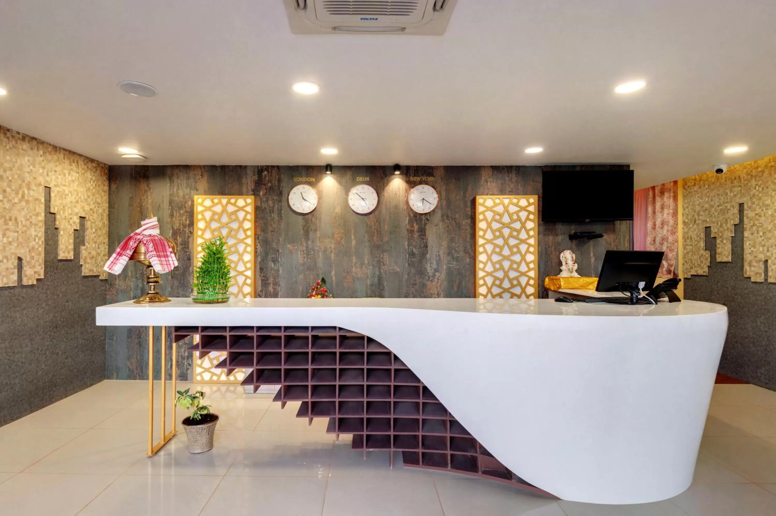 Lobby or reception in Click Hotel Guwahati