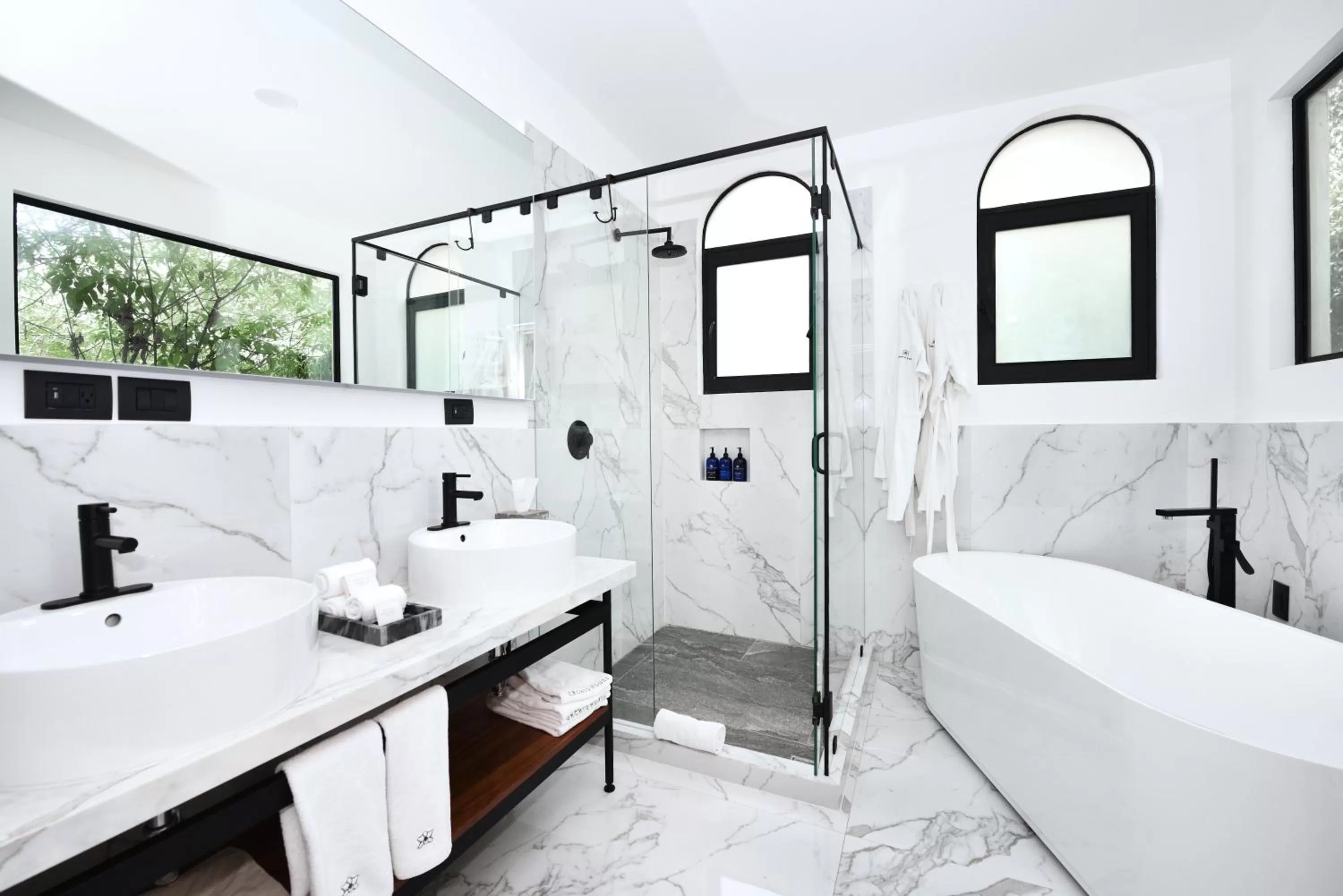 Shower in Orchid House Mexico City