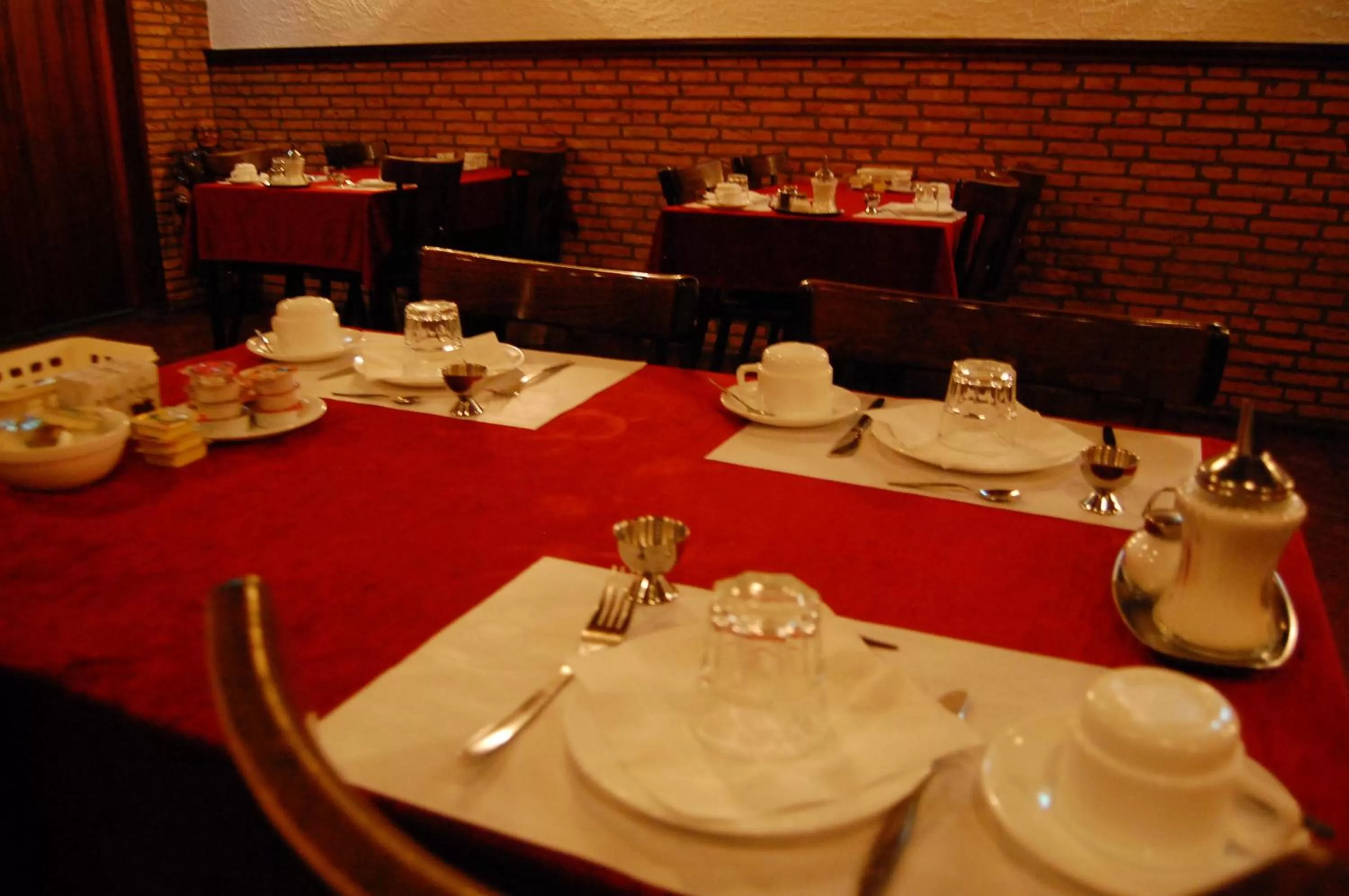 Restaurant/places to eat in Hotel Cafe 't Zonneke