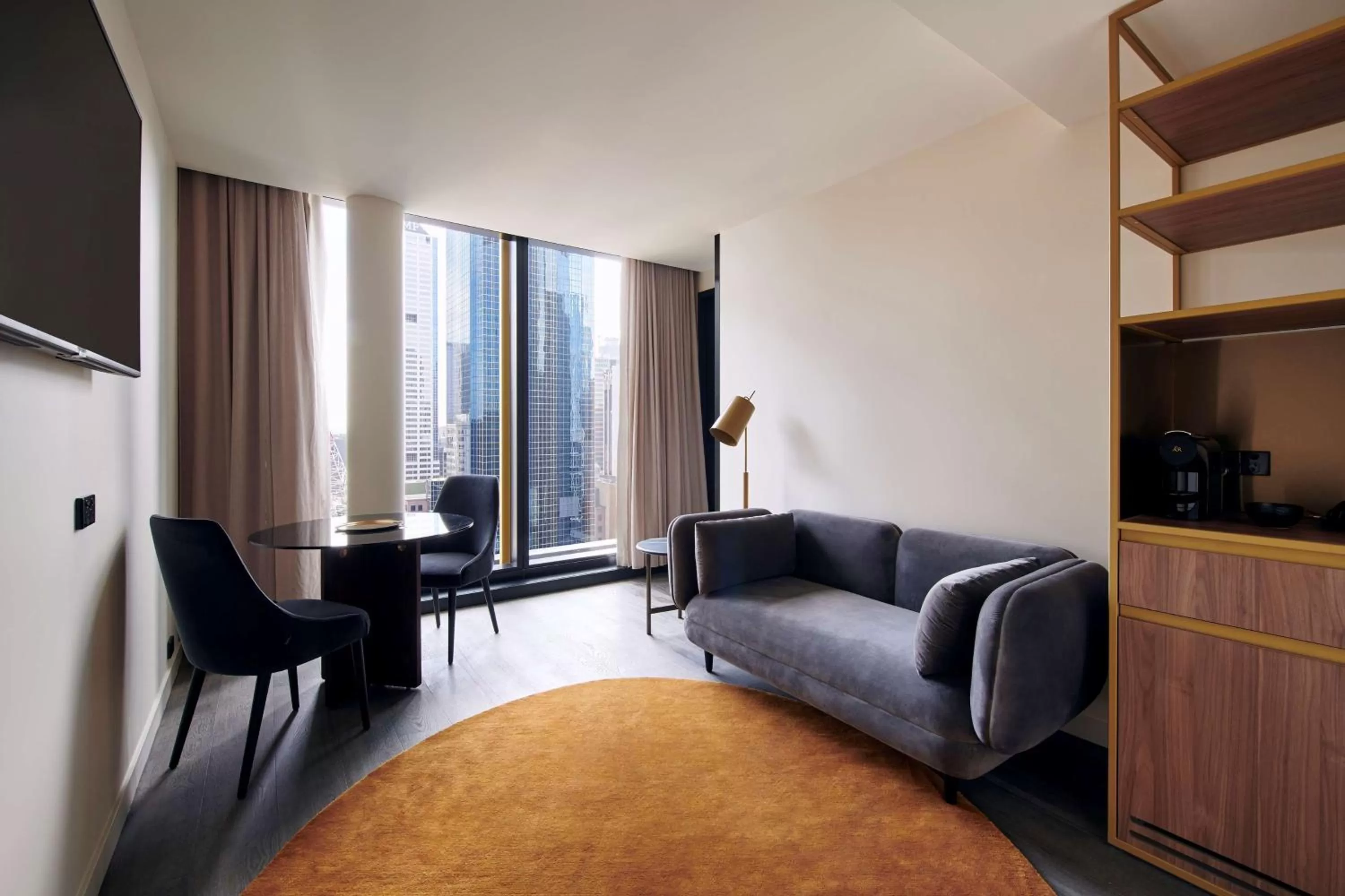 Photo of the whole room in Quincy Hotel Melbourne