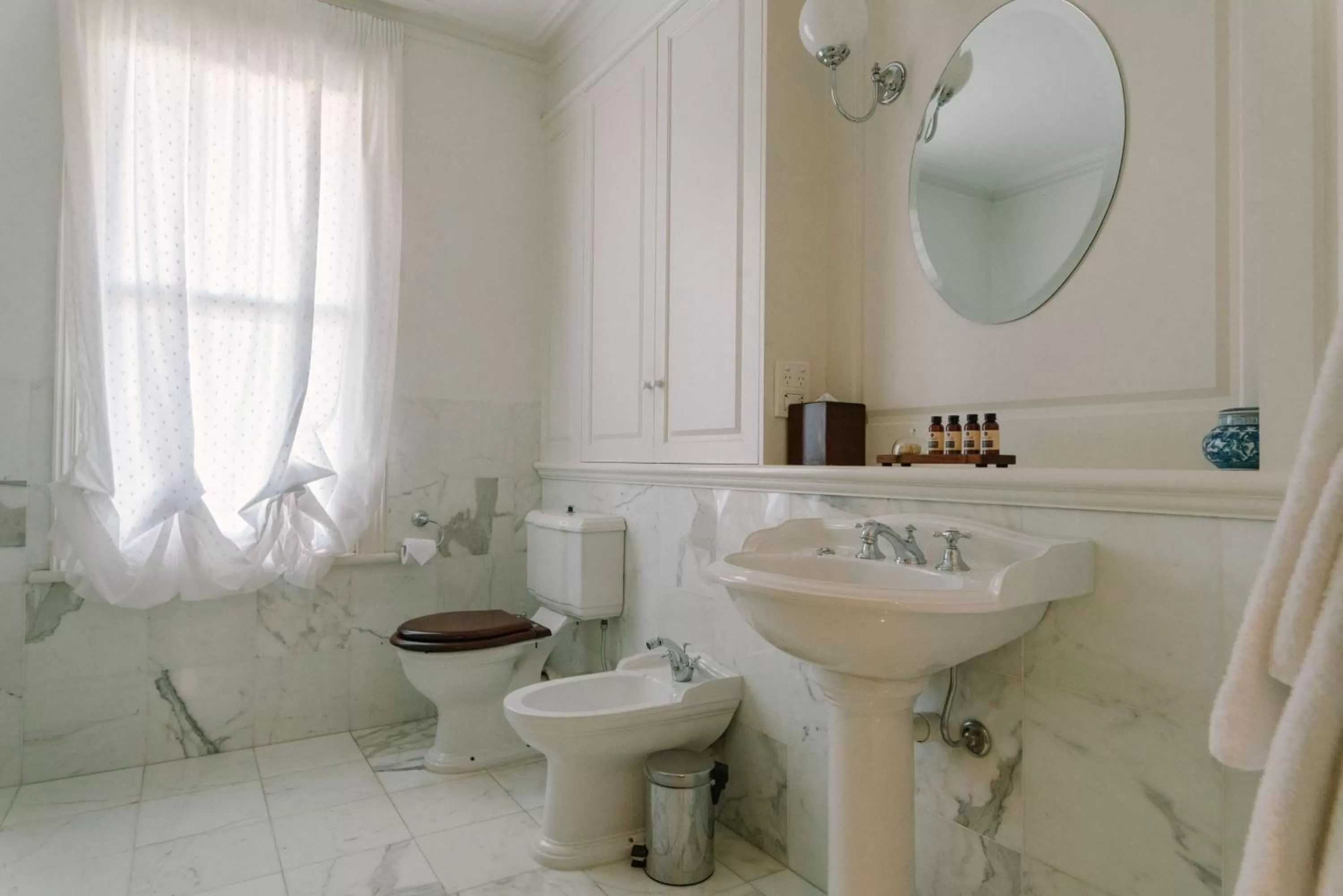 Shower in Chateau Yering