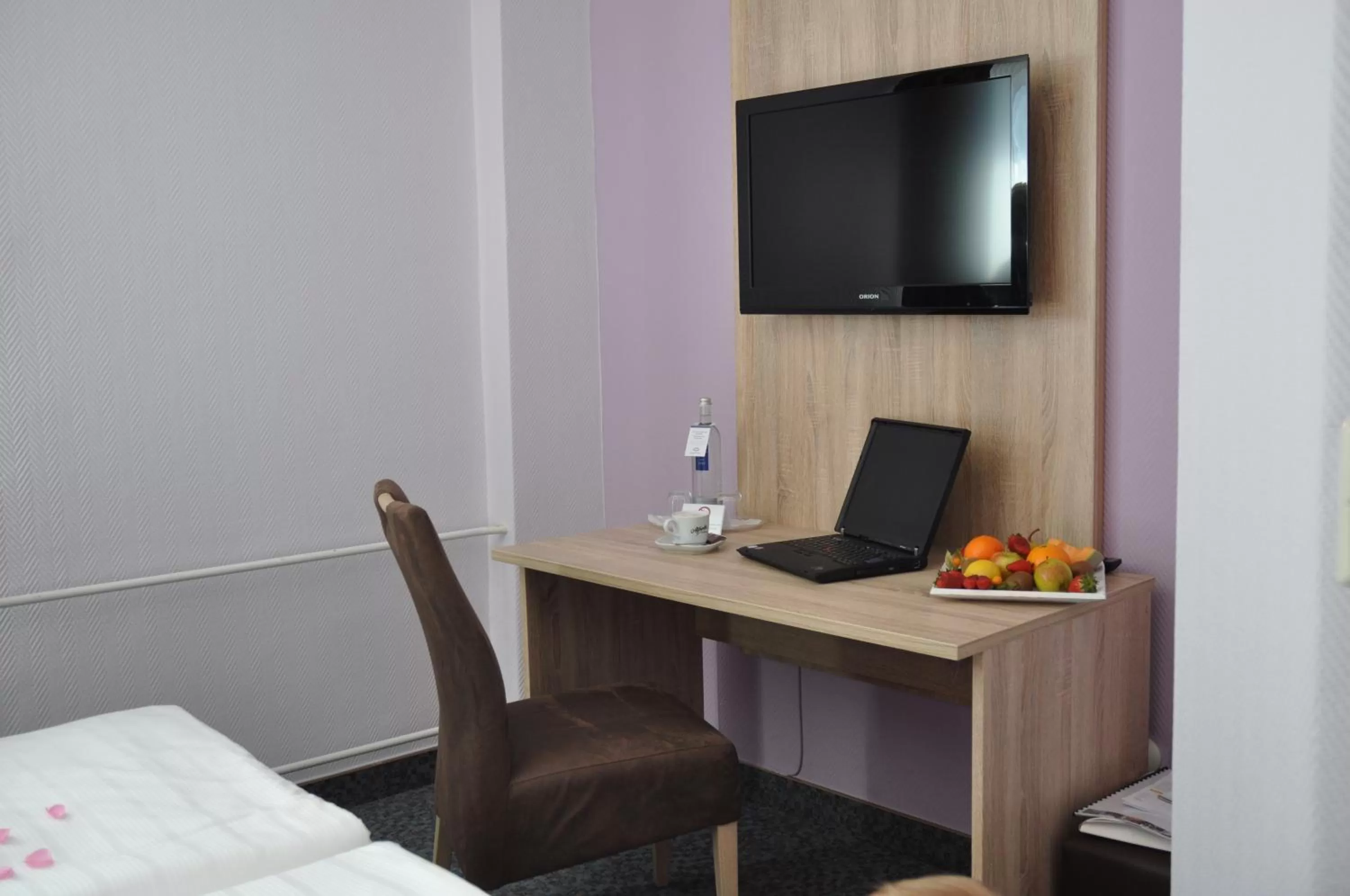 Photo of the whole room, Bed in Landhotel Karrenberg