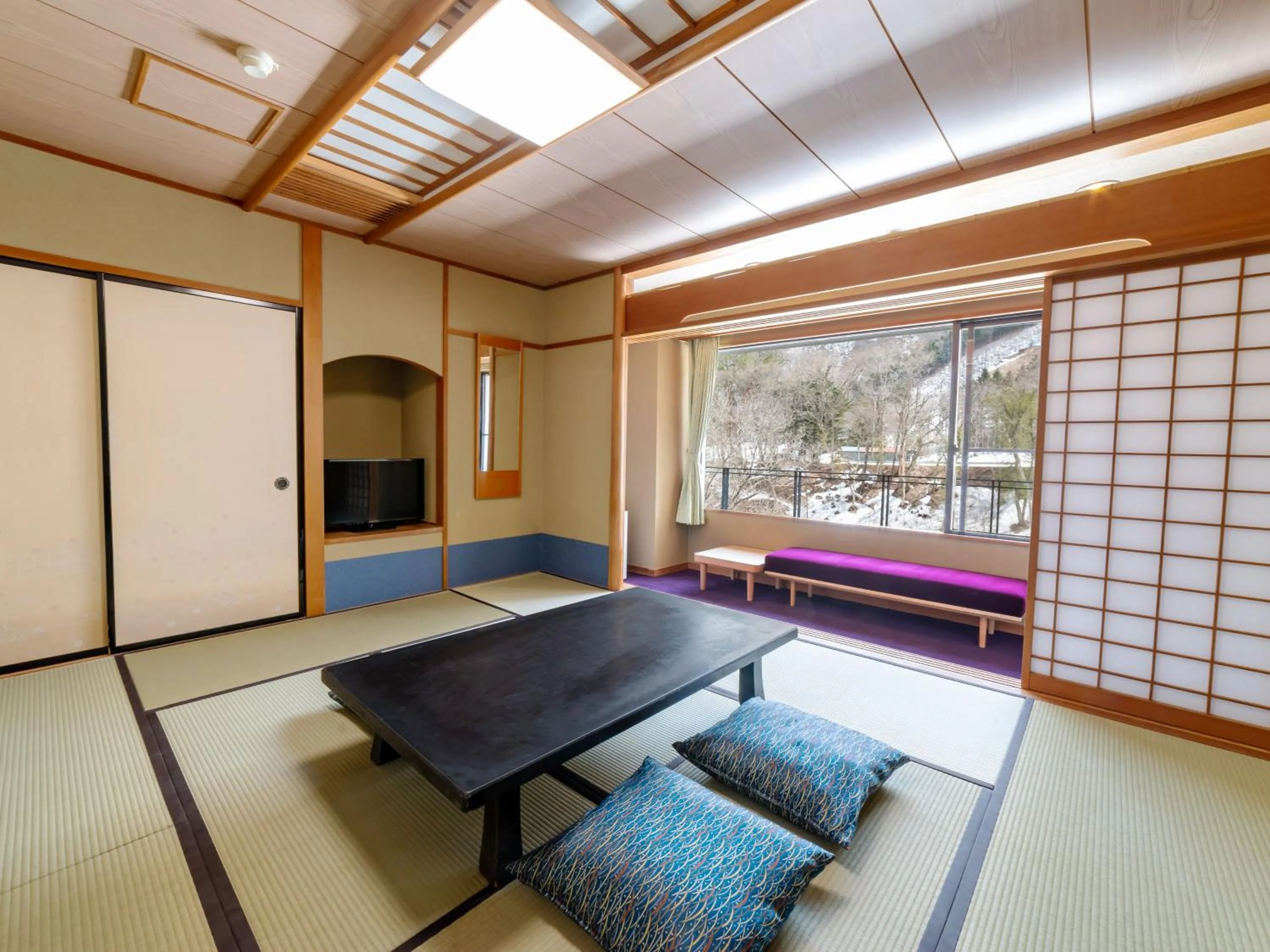 Photo of the whole room in KAMENOI HOTEL Nikko Yunishigawa All-Inclusive Resort