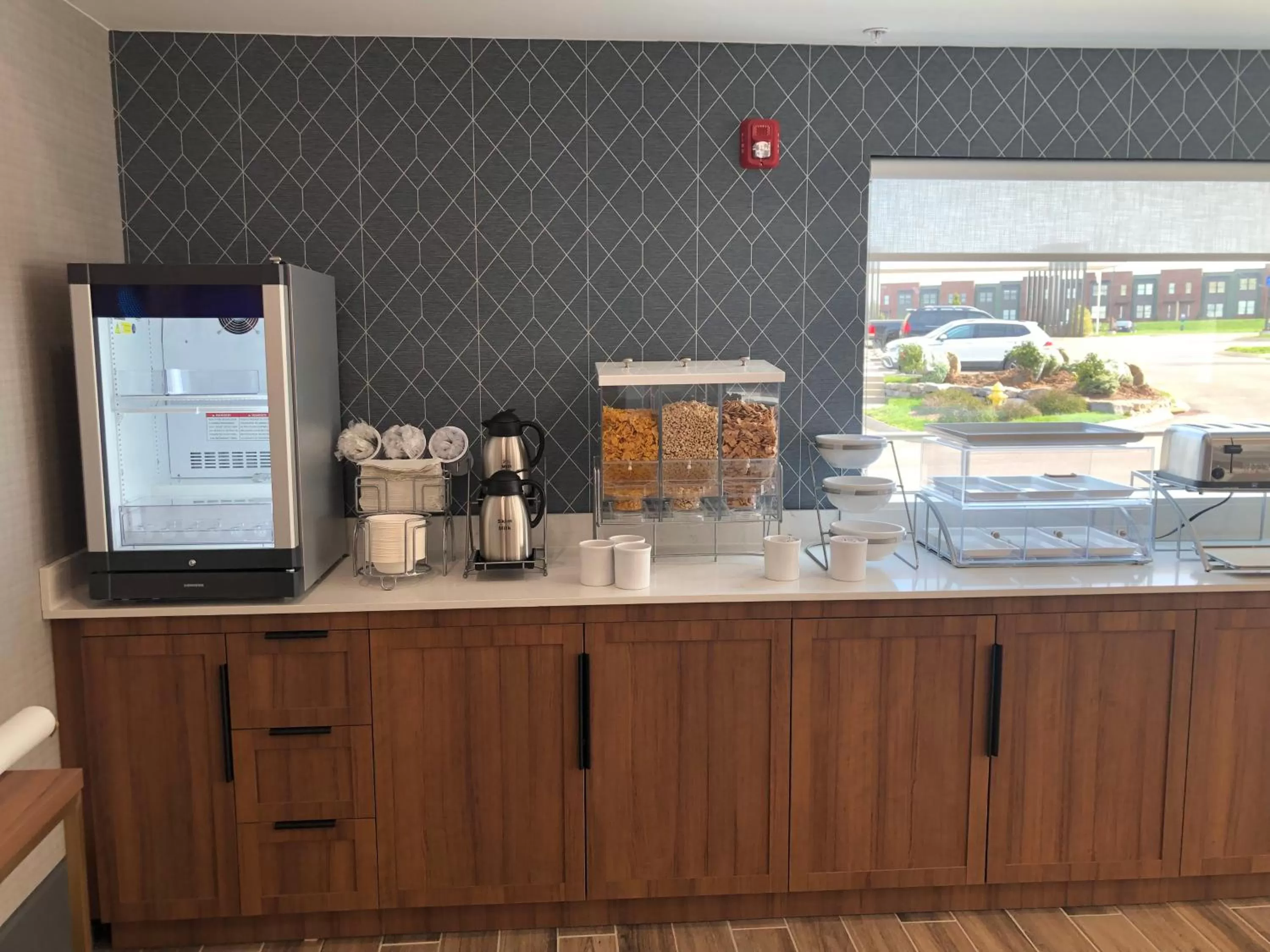 Buffet breakfast in Comfort Inn & Suites Gallatin - Nashville Metro