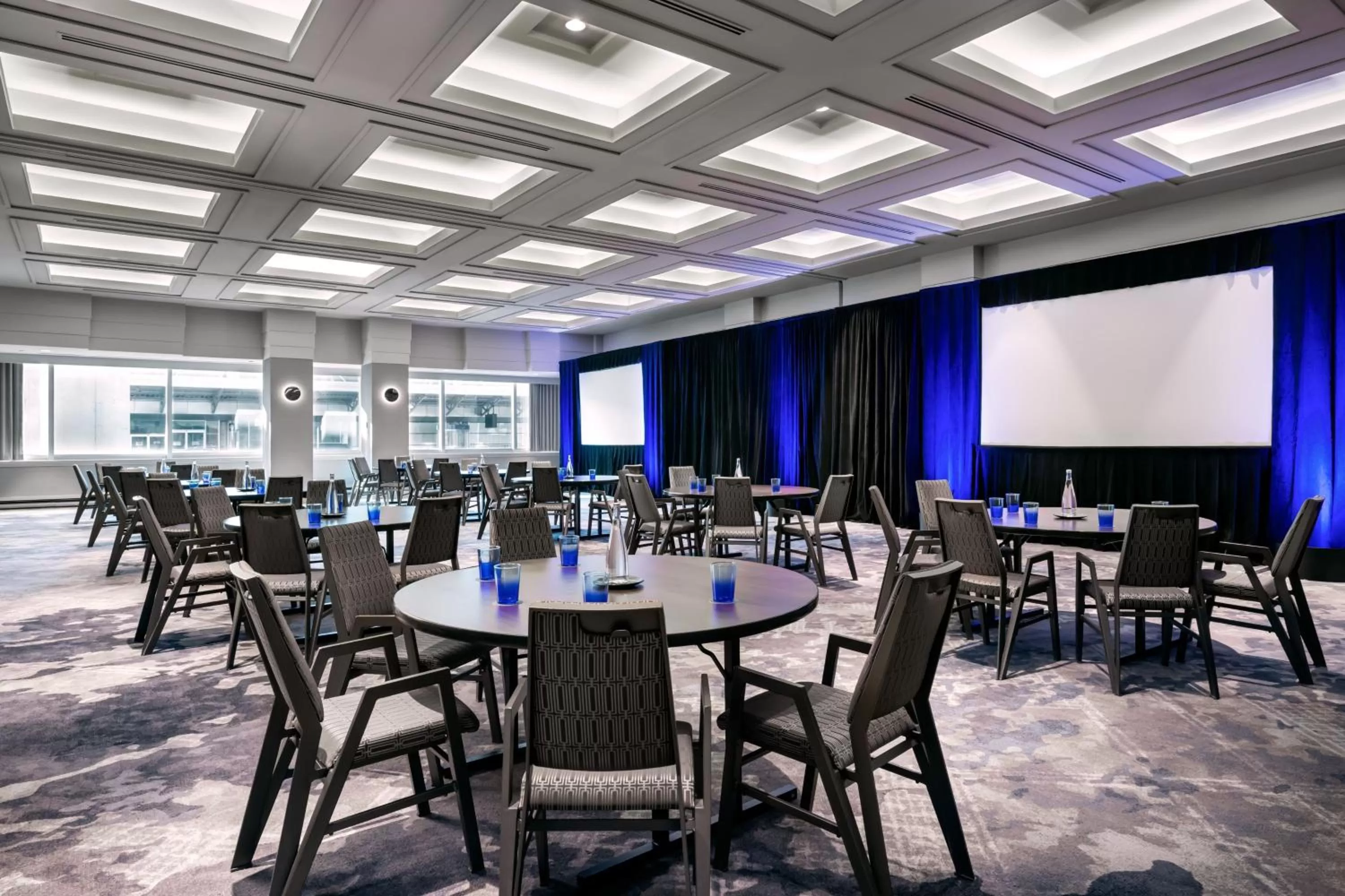 Meeting/conference room in Sheraton Gateway Hotel in Toronto International Airport