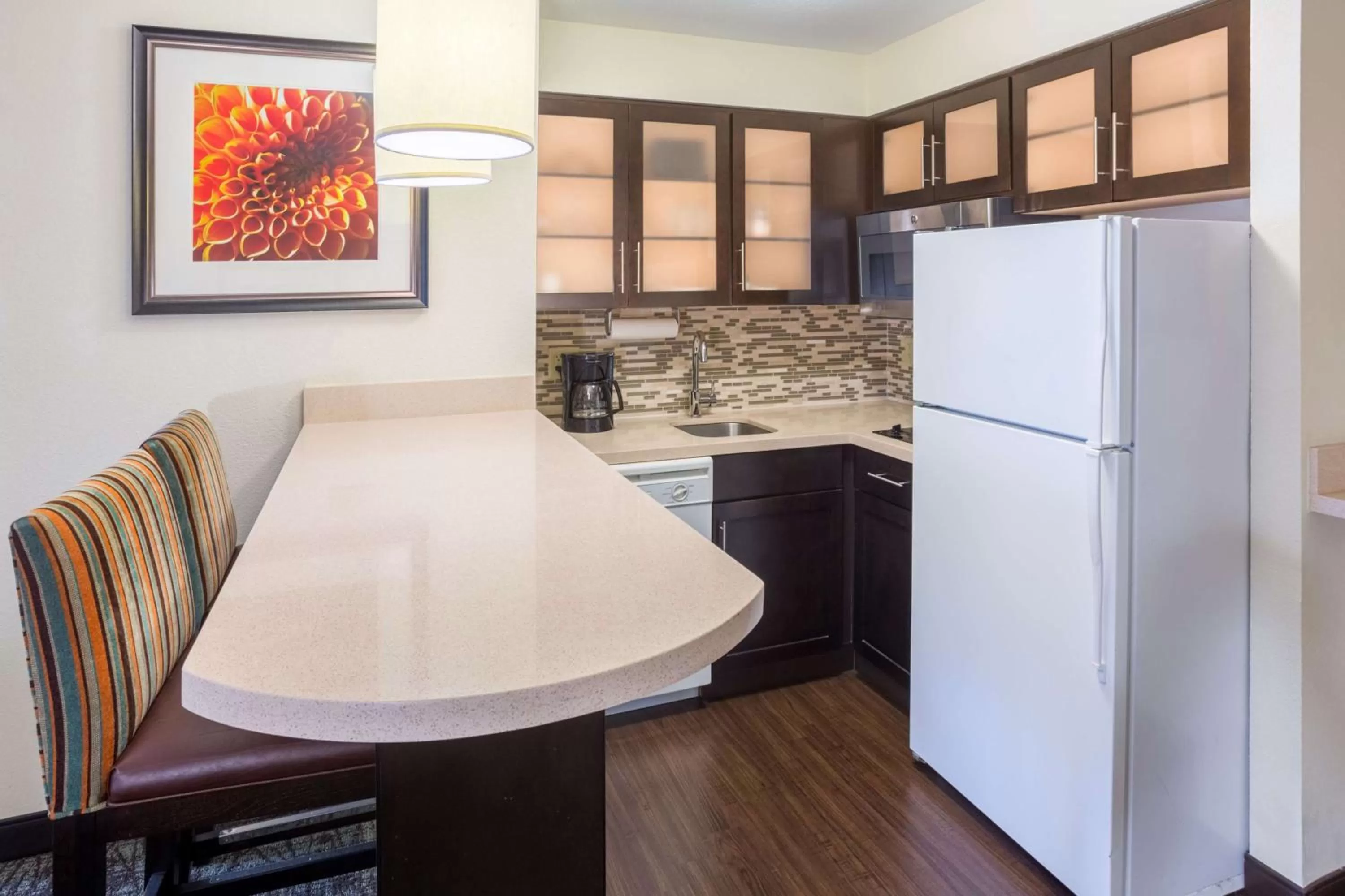 Kitchen or kitchenette in Sonesta ES Suites Atlanta Perimeter Center