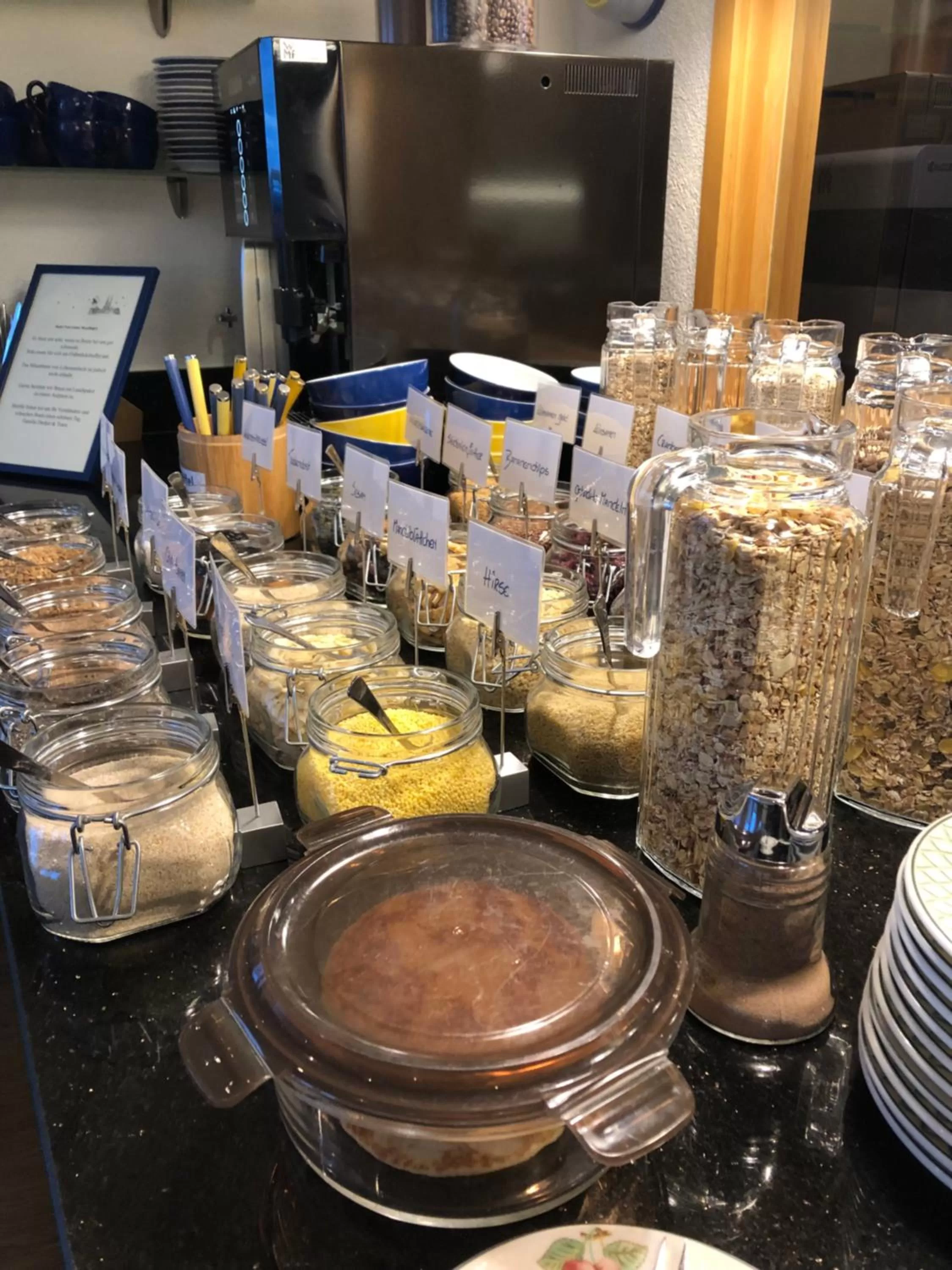 Buffet breakfast in Hotel Peterchens Mondfahrt