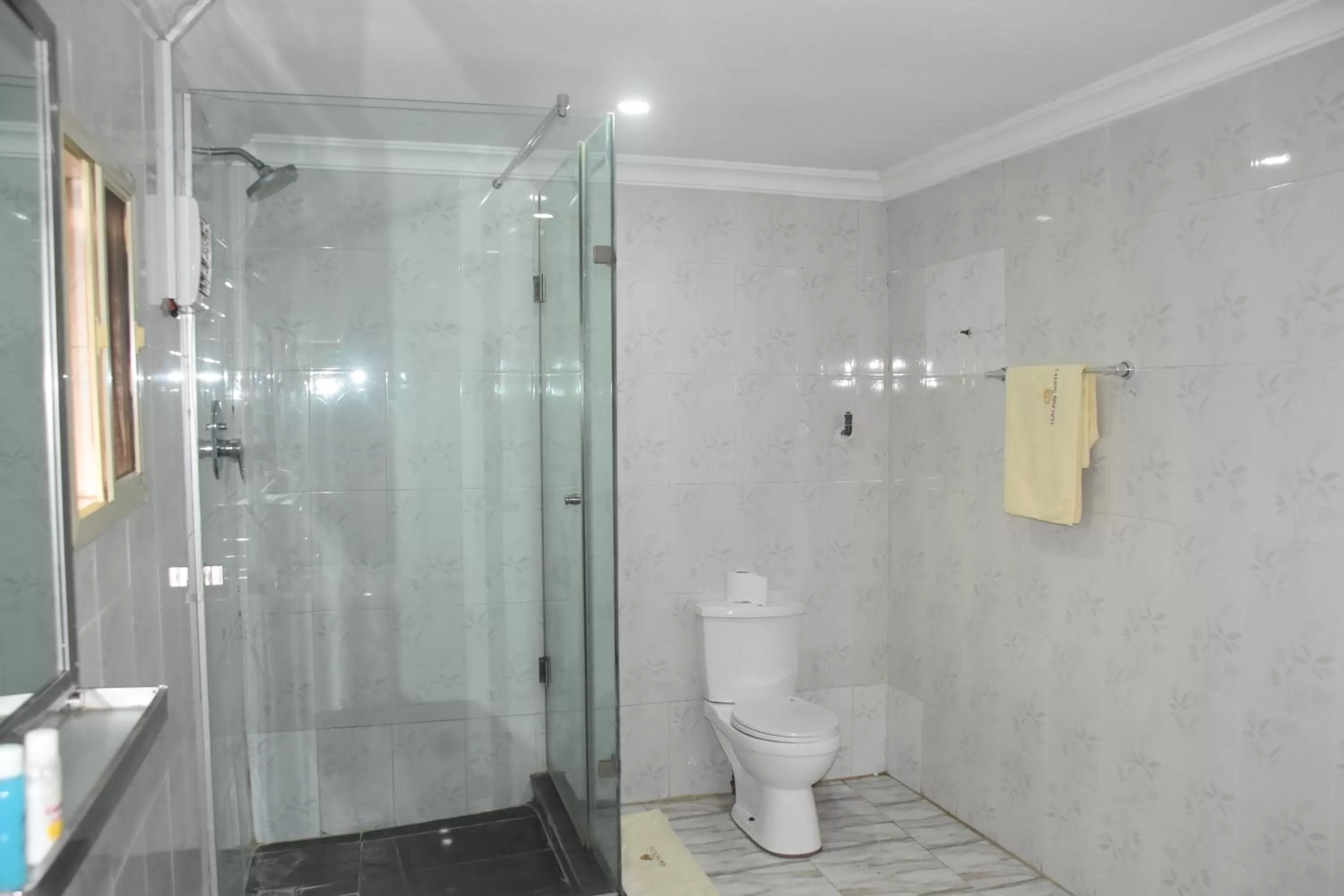 Bathroom in Galpin Suites