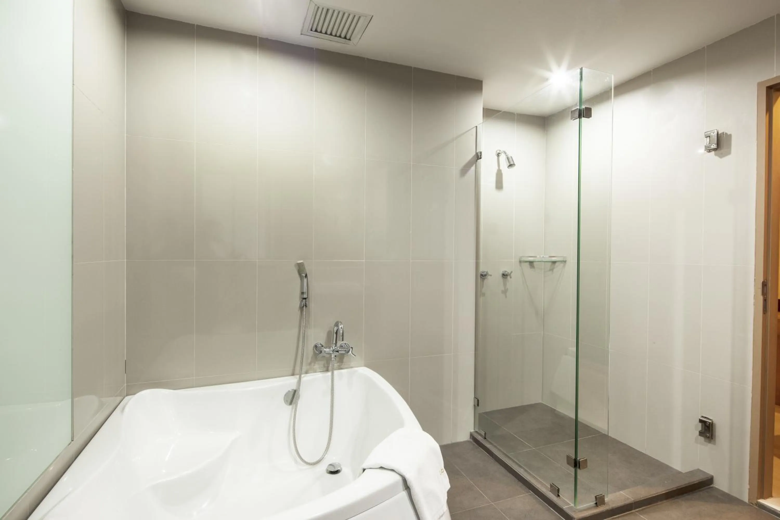 Bathroom in Golden City Rayong Hotel