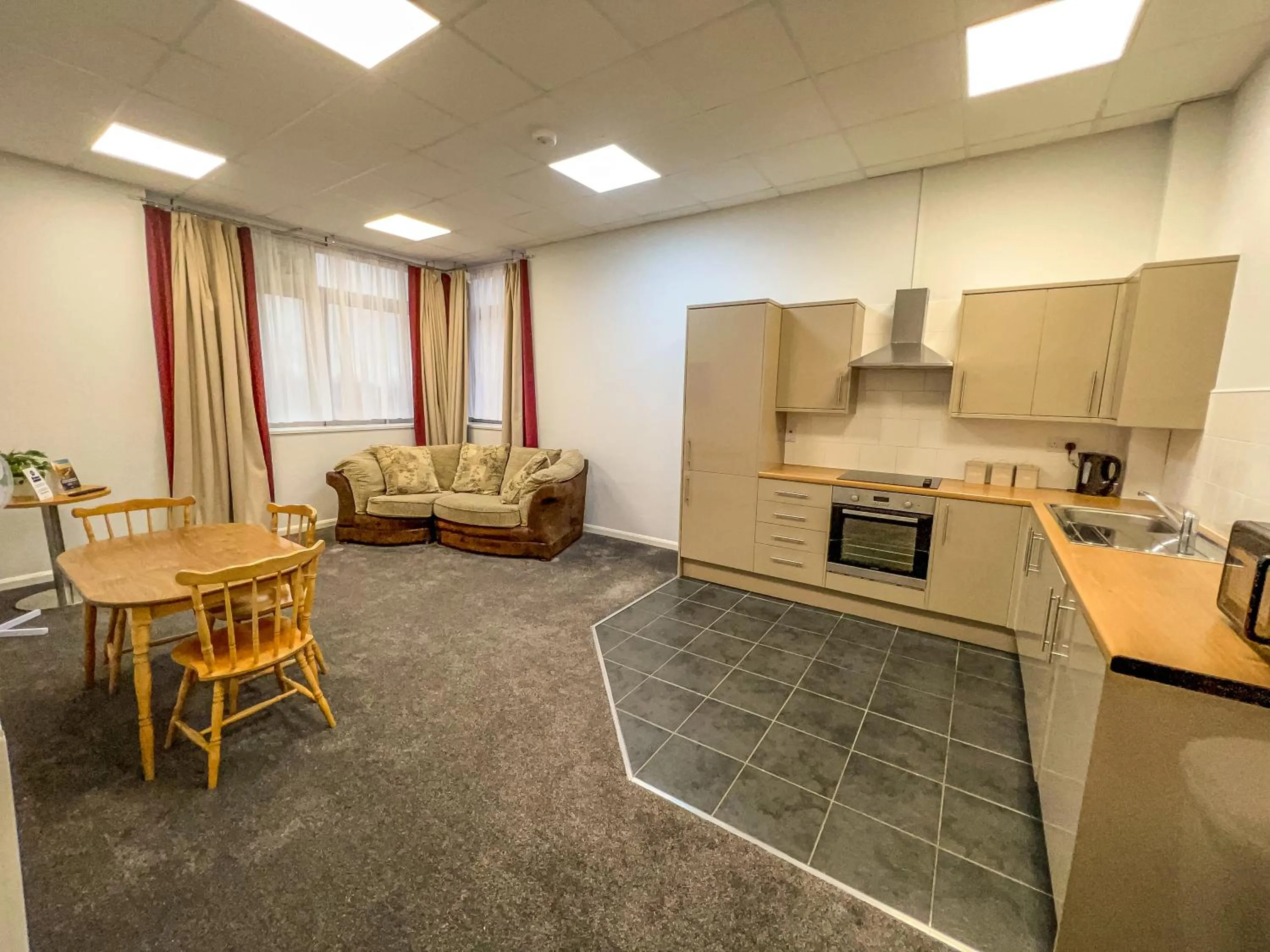 Living room in County Hall Apartment Hotel