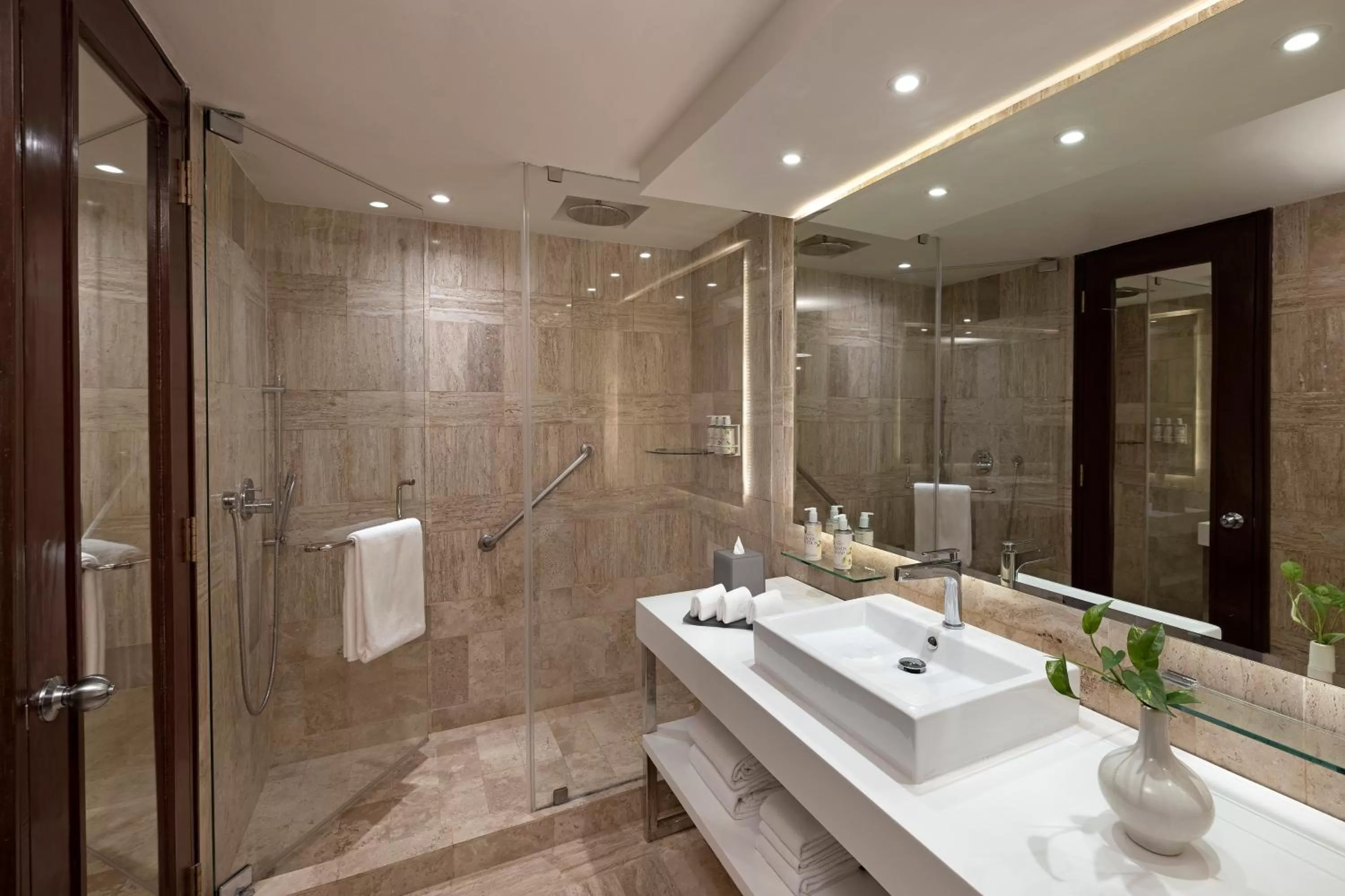 Bathroom in Paradisus Cancun All Inclusive - Grand Reopening coming soon