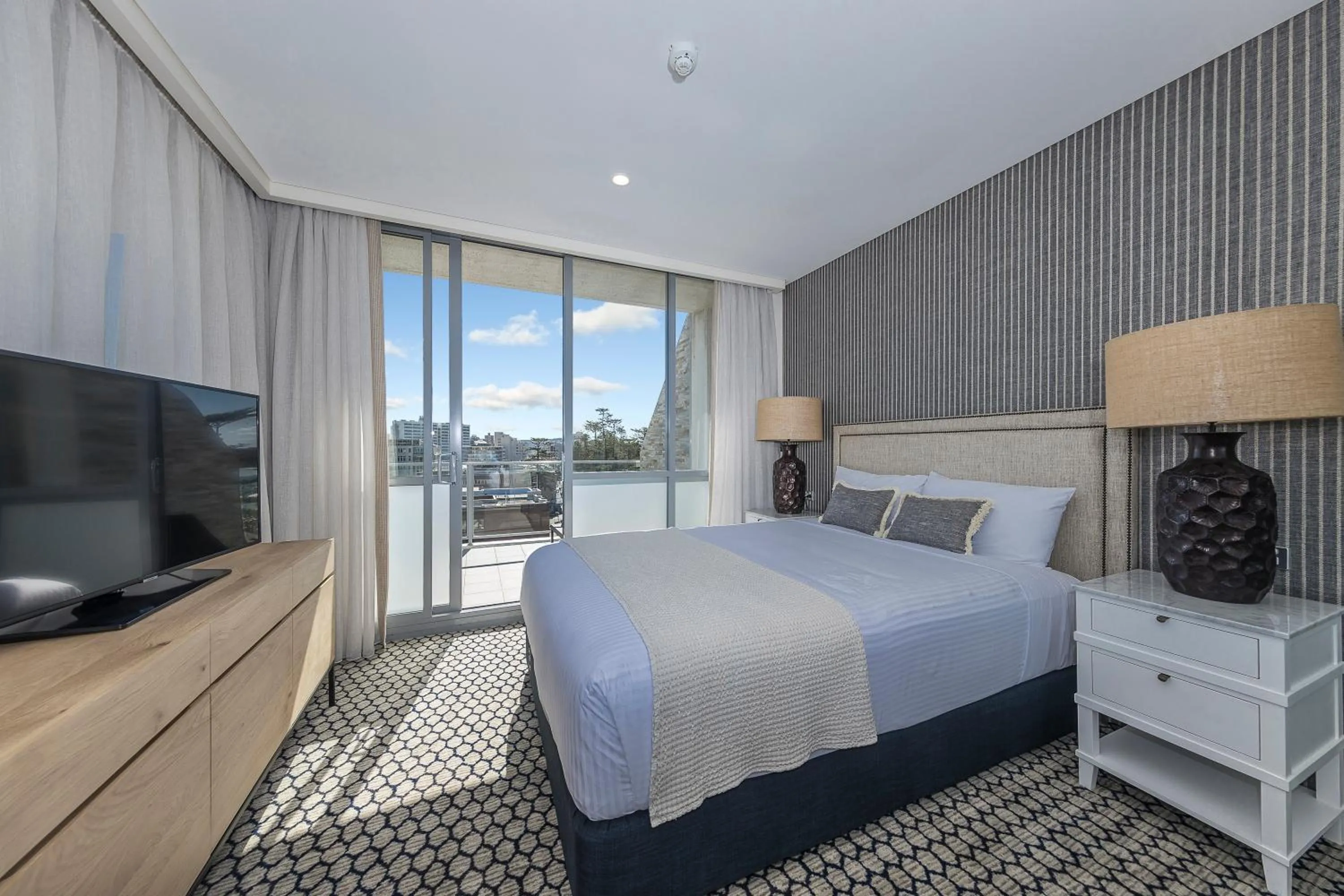 Bedroom, Bed in Peppers Manly Beach