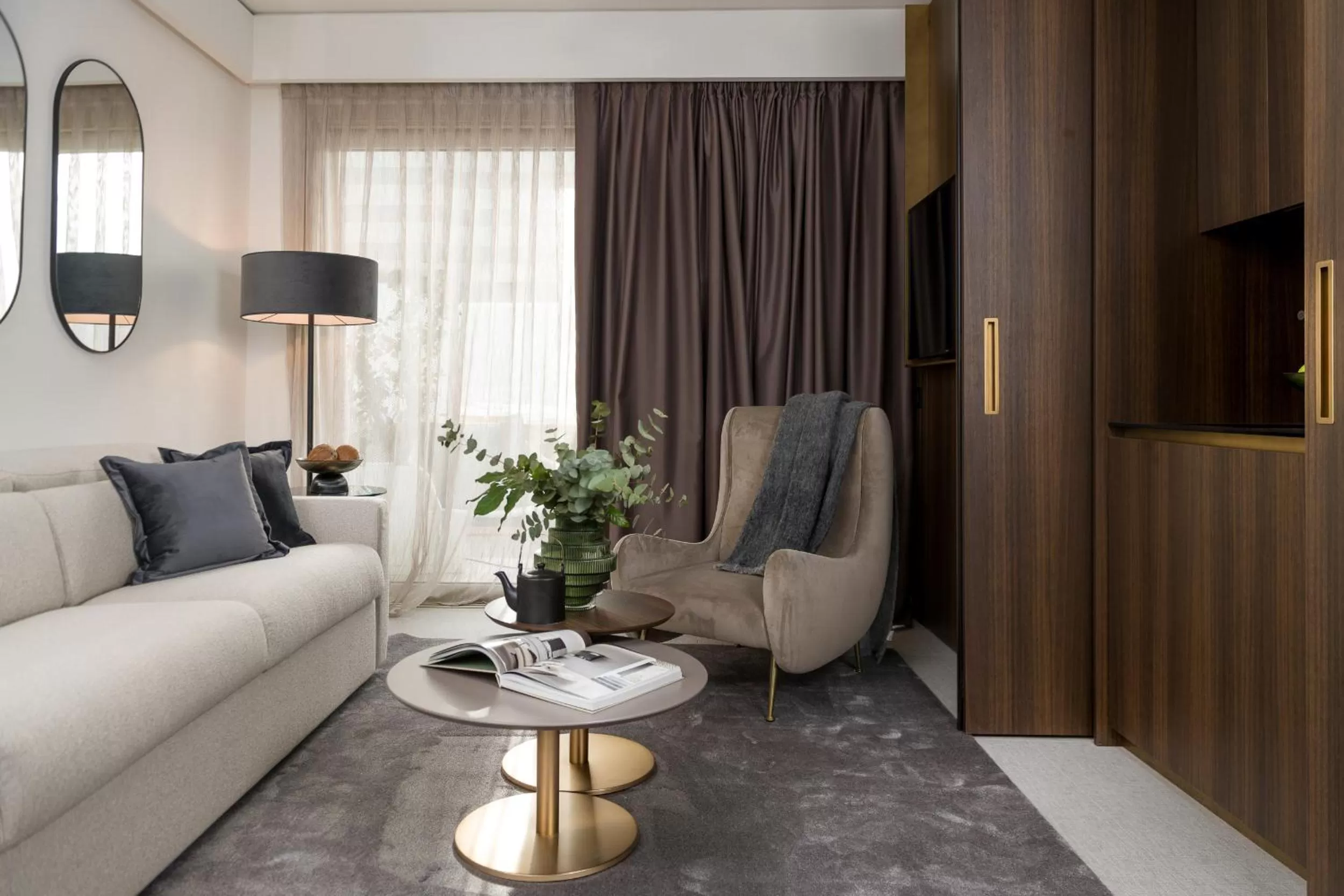 Hot Tub in We Me Suite Hotel