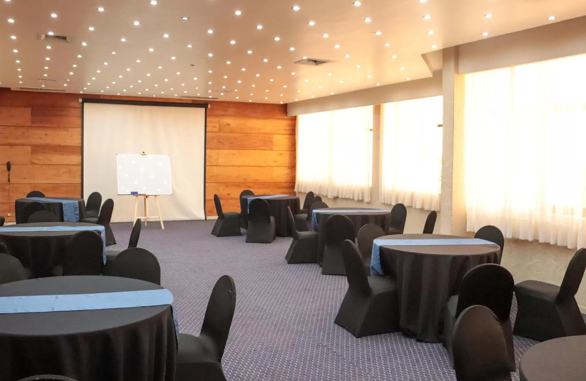 Banquet/Function facilities in Hotel Terrano Concepción