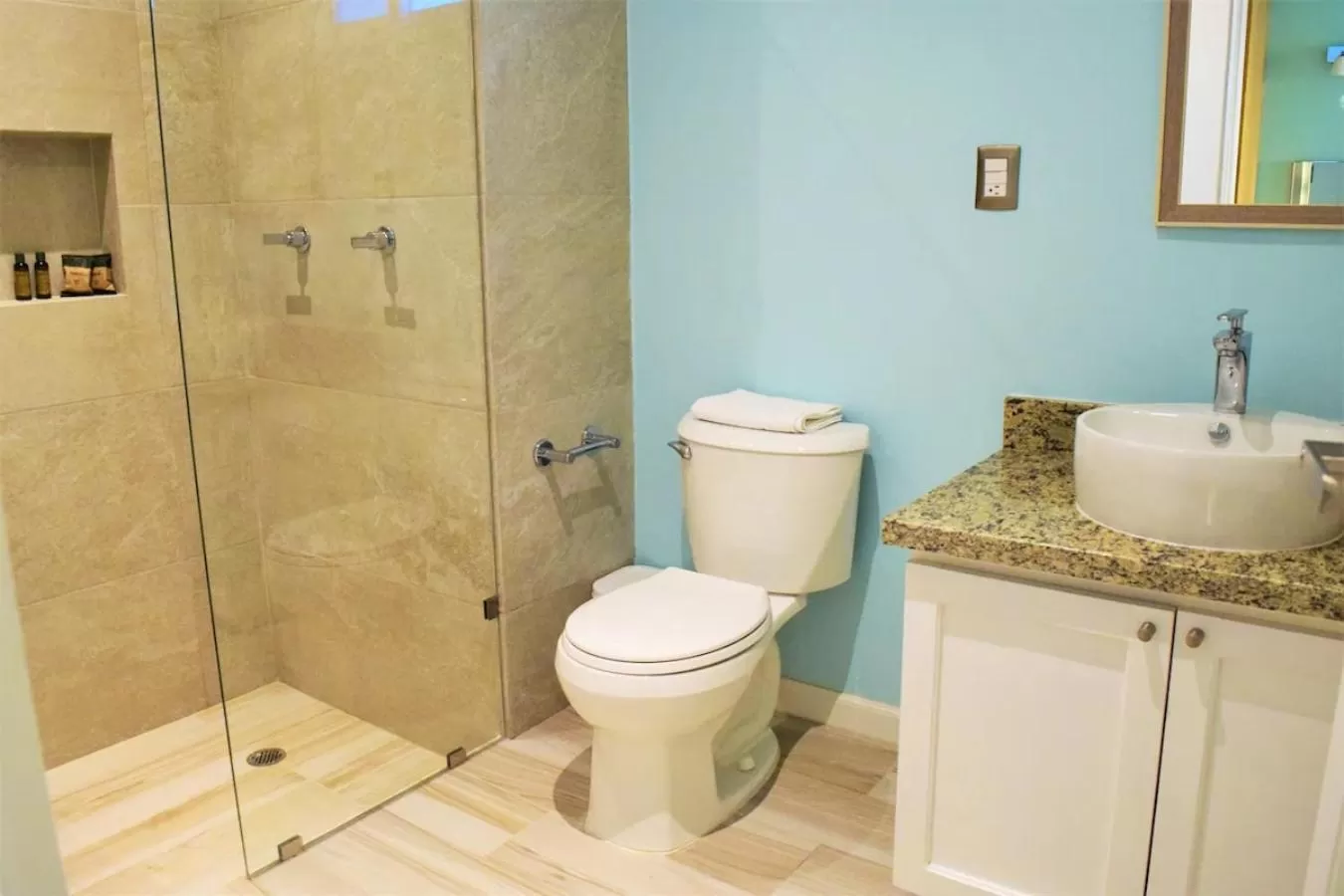 Bathroom in Ocean Suites Bartolome