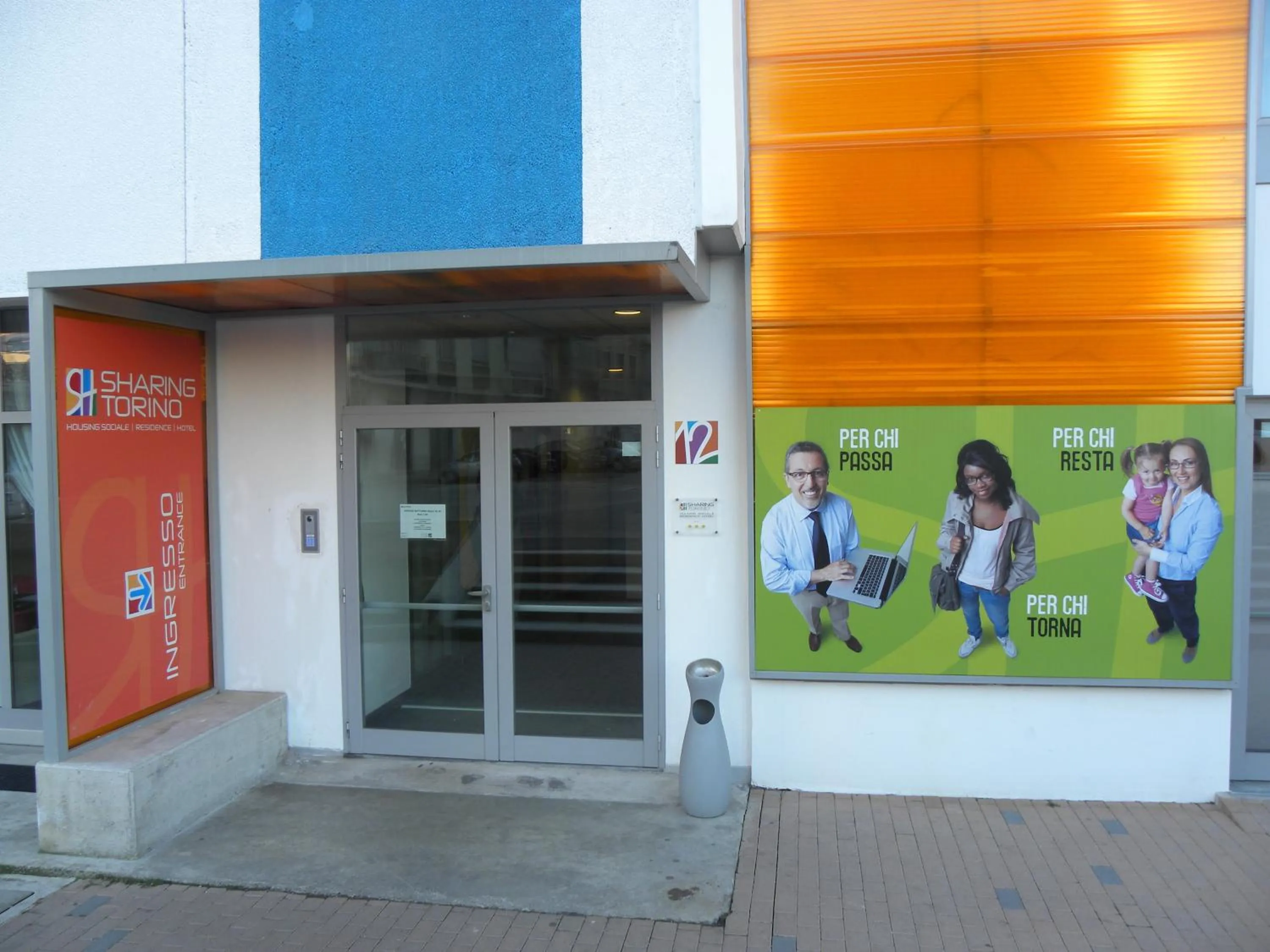 Facade/entrance in Hotel Sharing