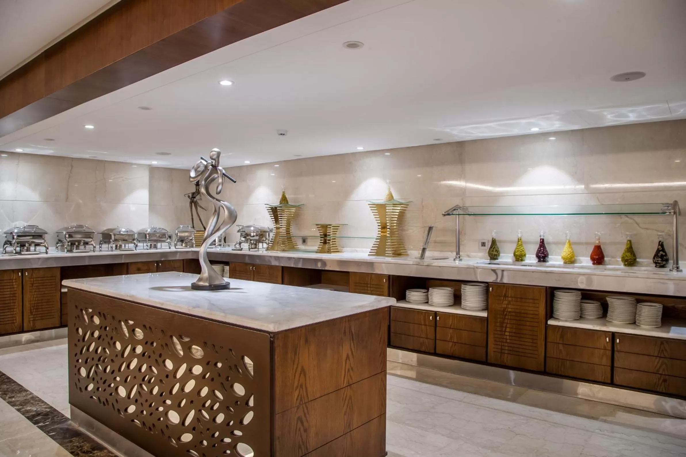 Restaurant/places to eat, Kitchen/Kitchenette in Harir Palace Hotel