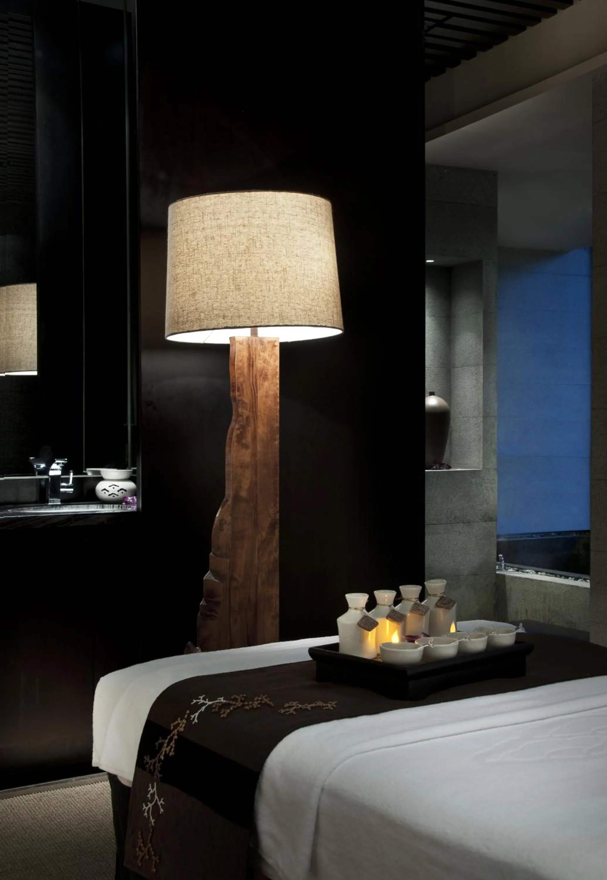 Decorative detail, Bed in Pullman Lijiang Resort & Spa