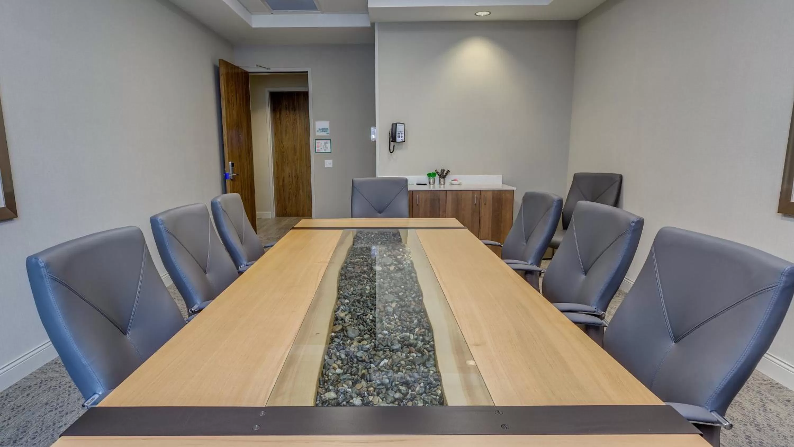 Meeting/conference room in Holiday Inn & Suites Bellingham by IHG