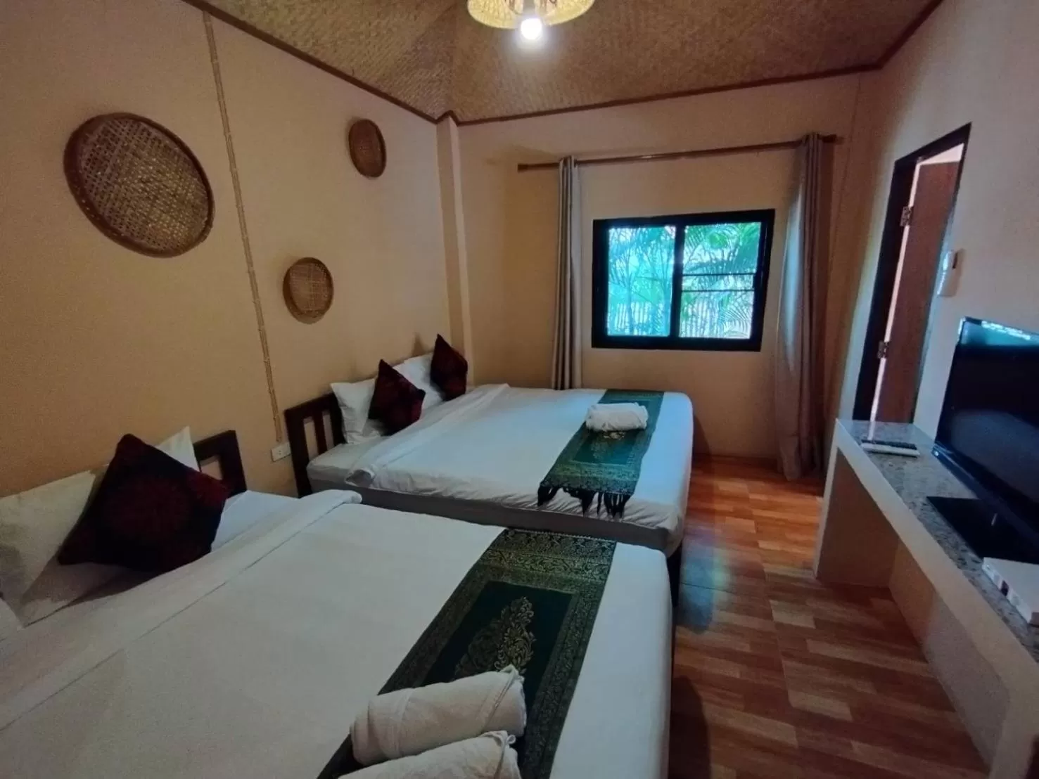 Bed in Panisara Pool Villa Resort Huahin