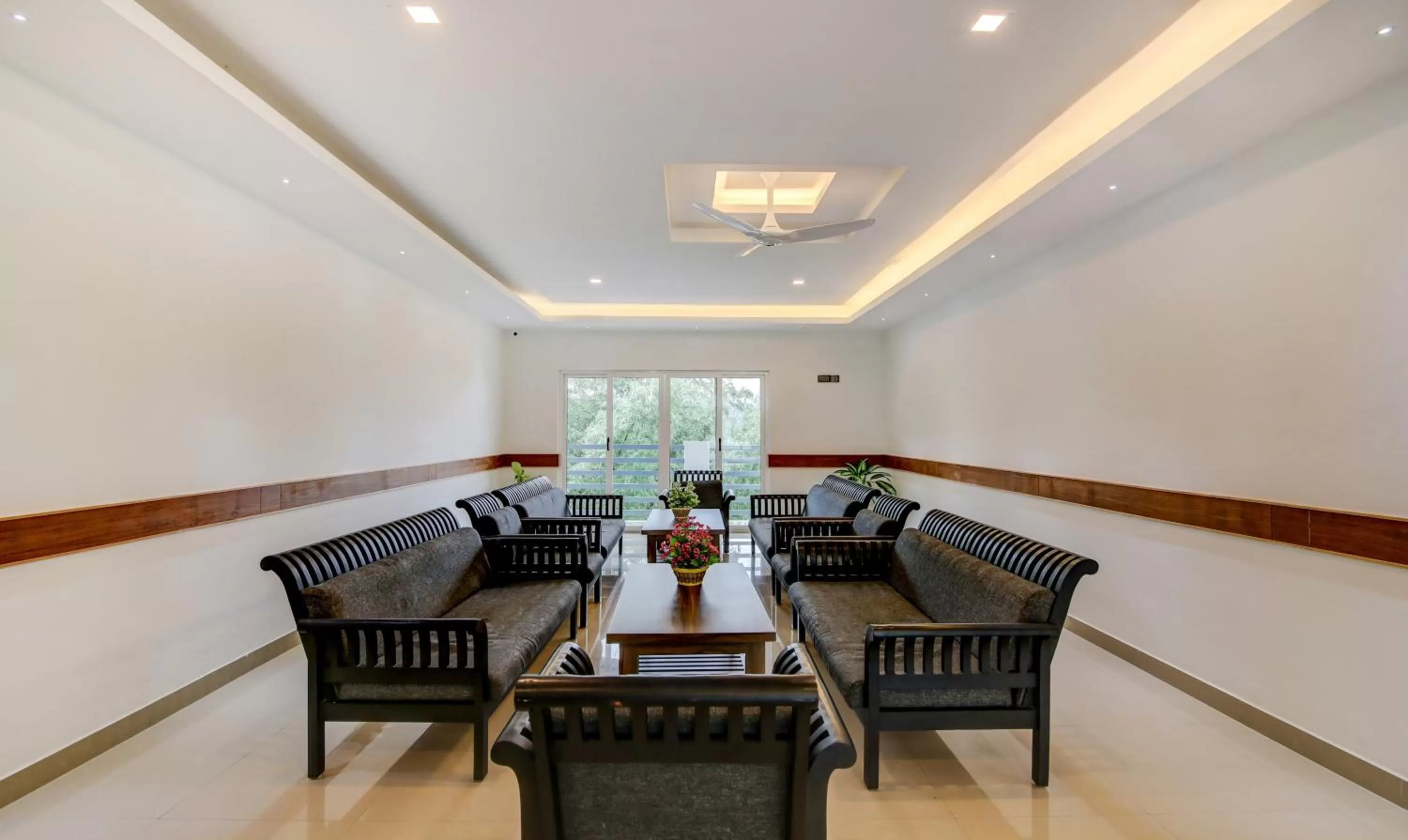 Restaurant/places to eat in Misty Garden Resort and SPA