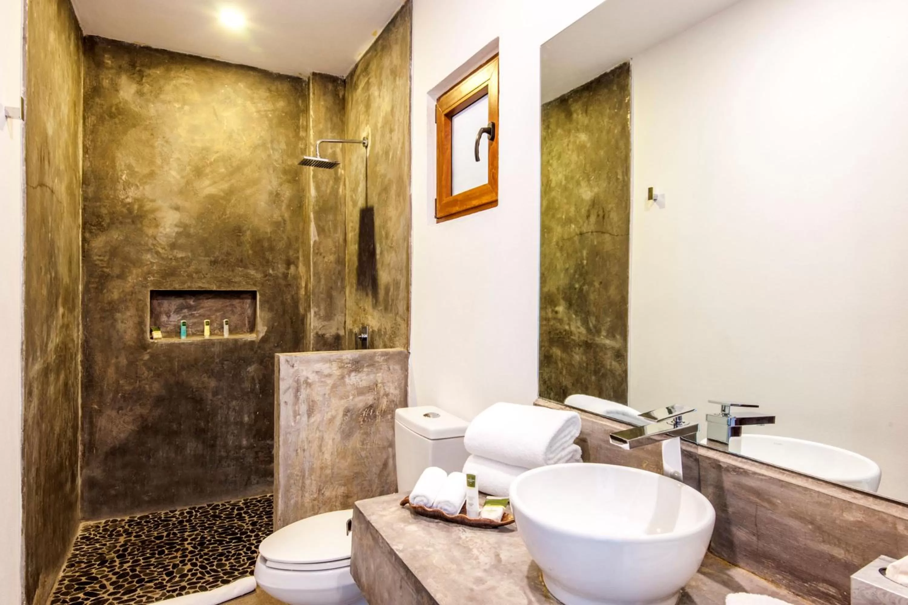 Shower in Ysuri Sayulita - Beachfront Hotel