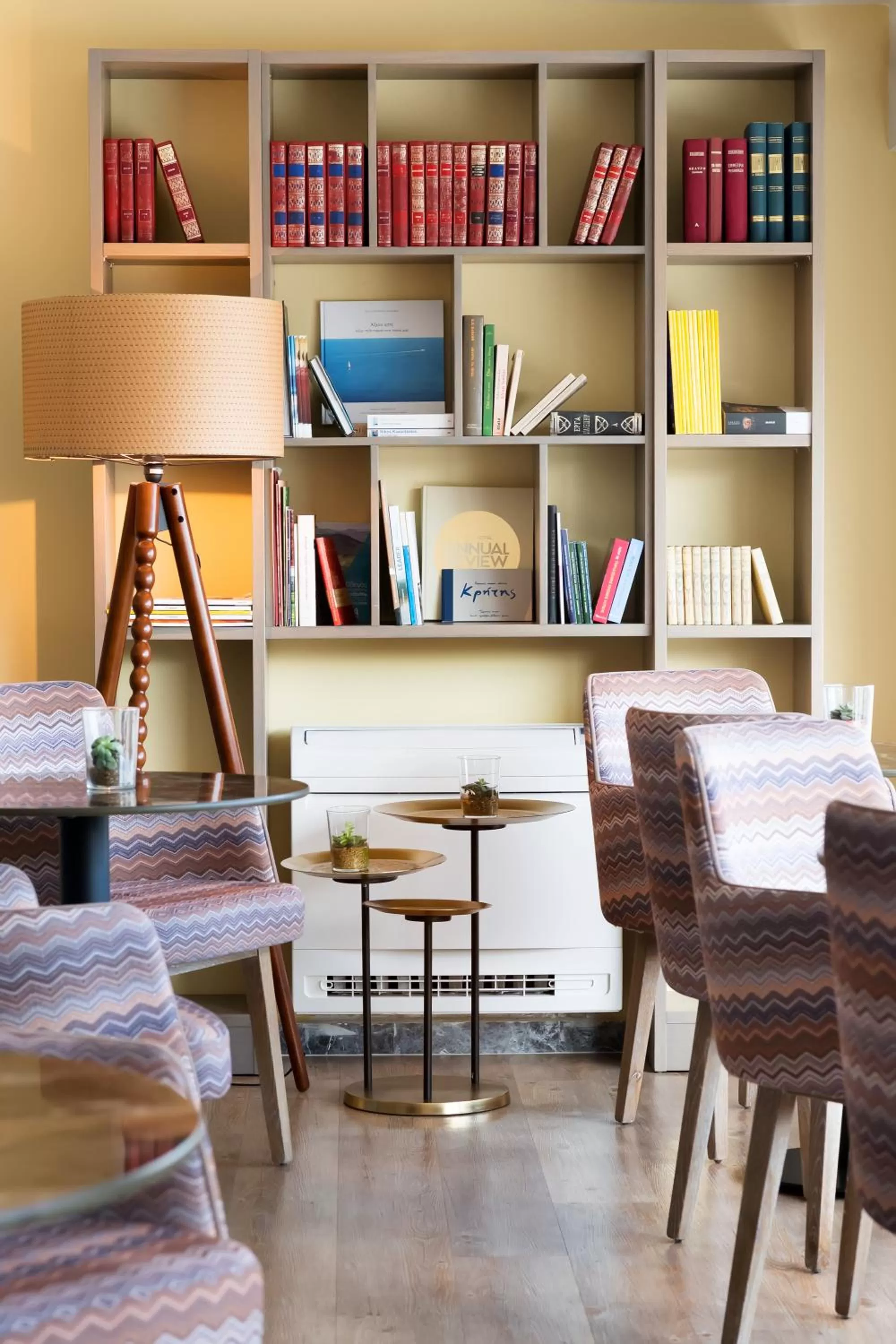 Library in Legacy Gastro Suites