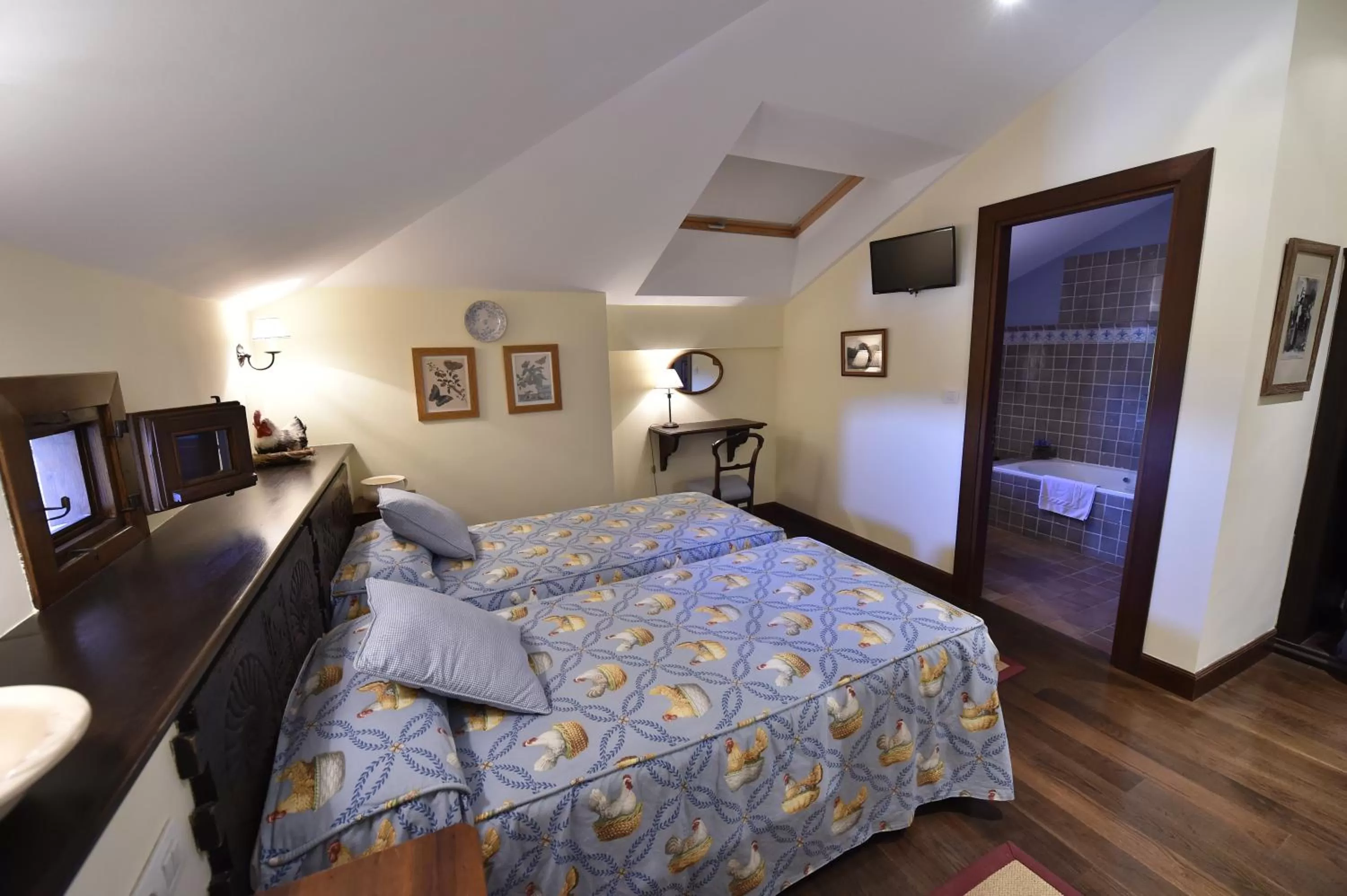Twin Room in Batzarki