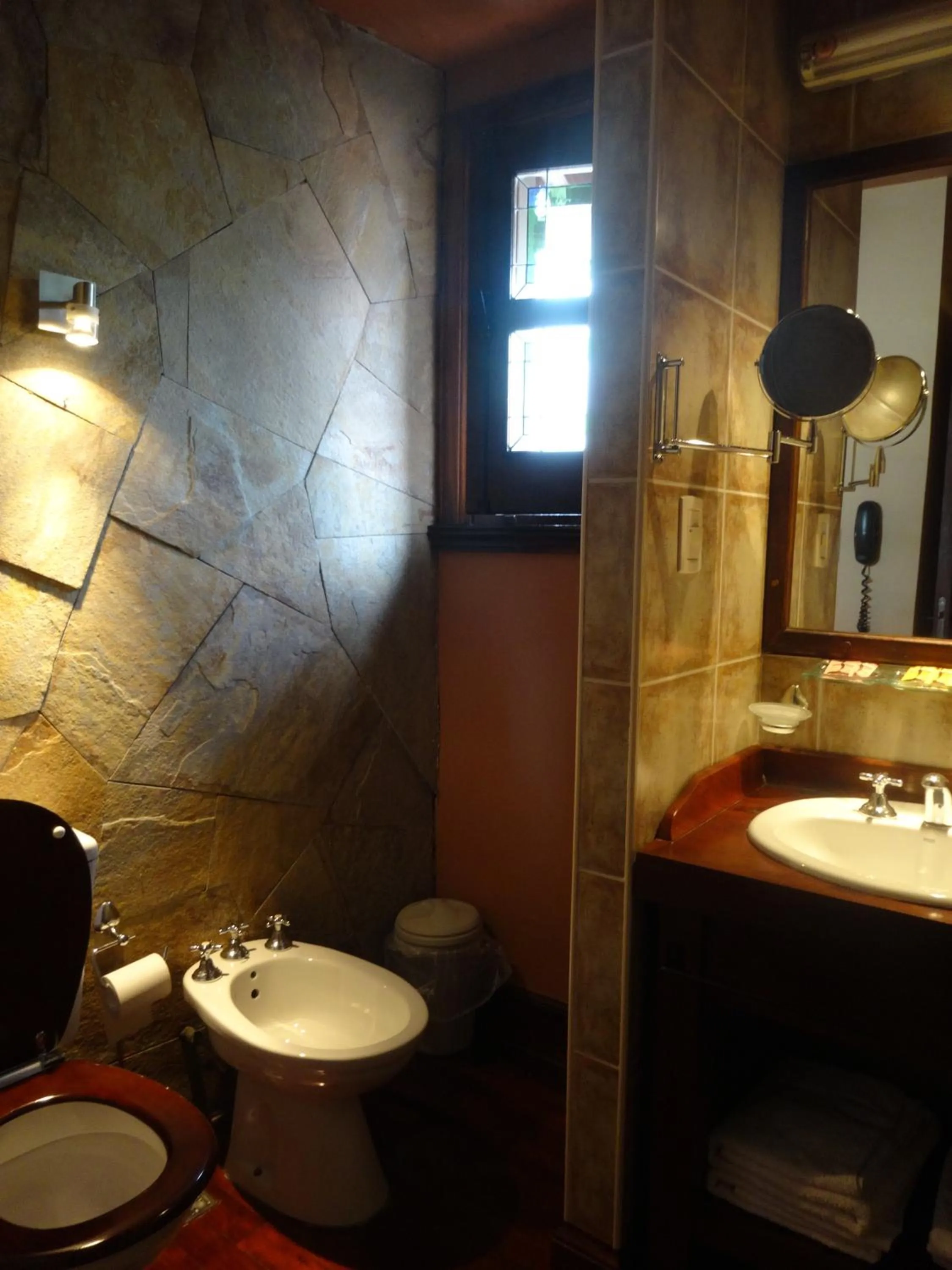Toilet in Sissi Haz Hotel