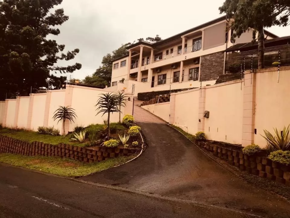 Property building in Jay and Bee Guesthouse