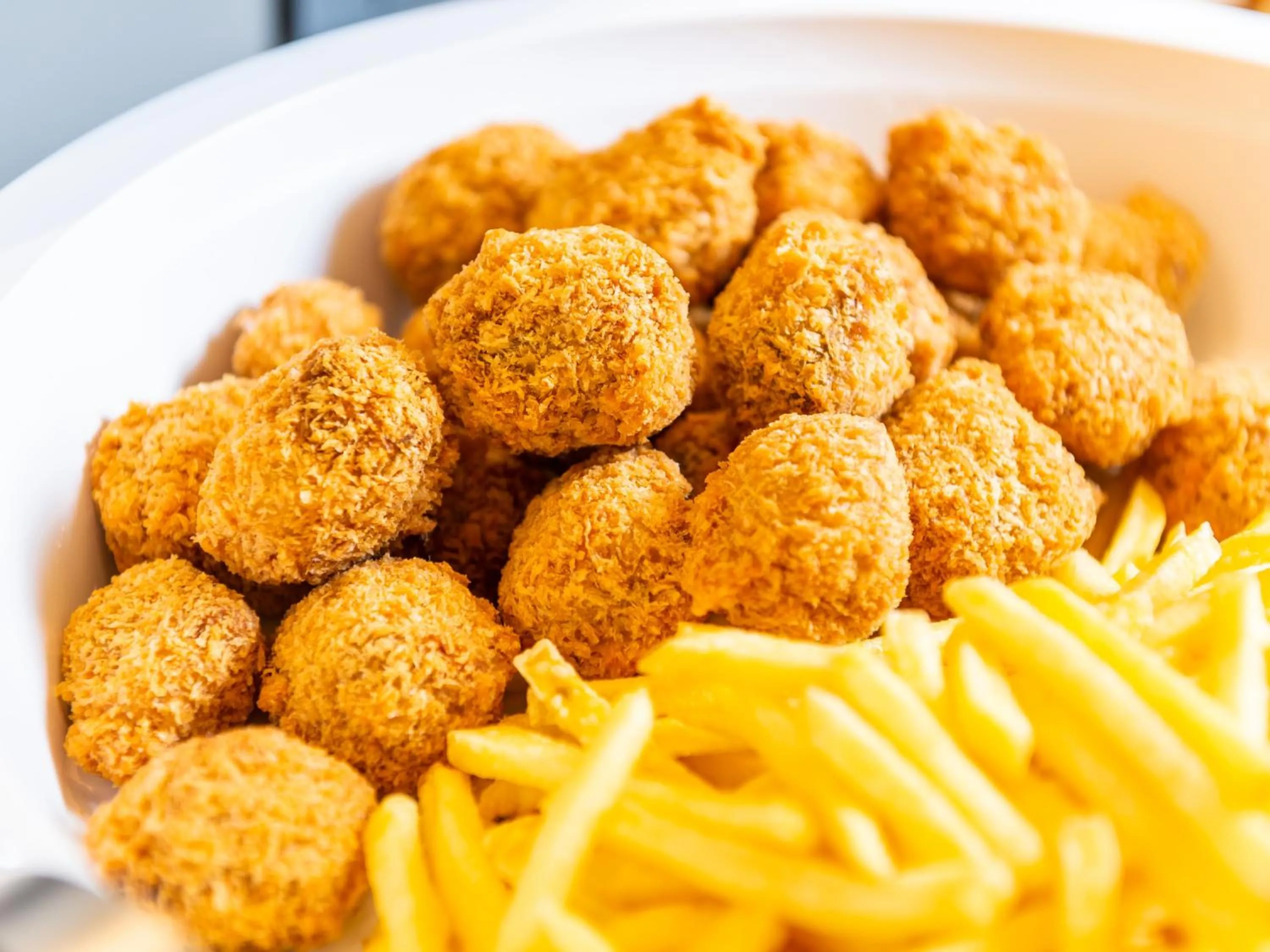 Food and drinks in HOTEL MYSTAYS Shimizu