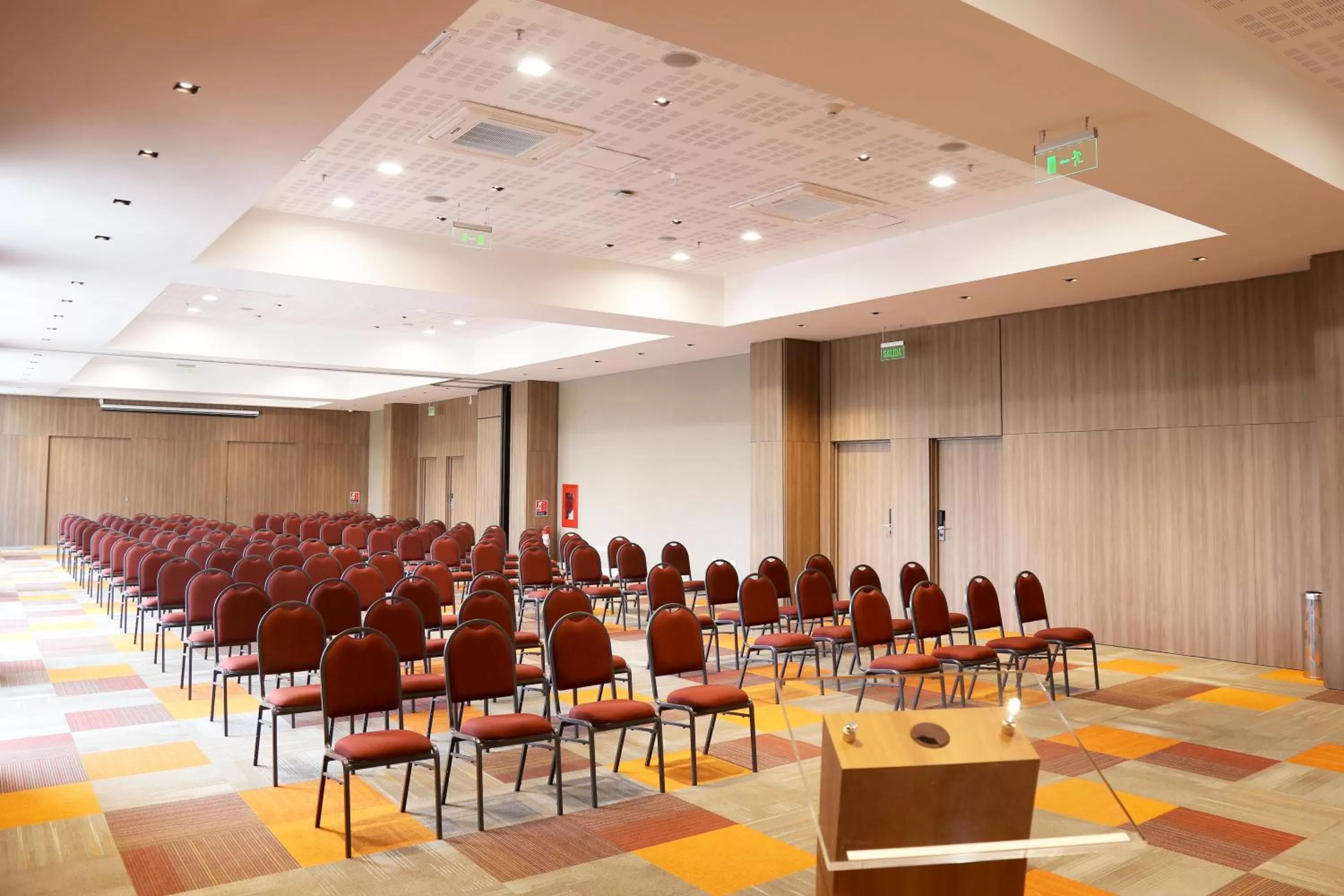 Meeting/conference room in Rio Hotel by Bourbon Ciudad Del Este