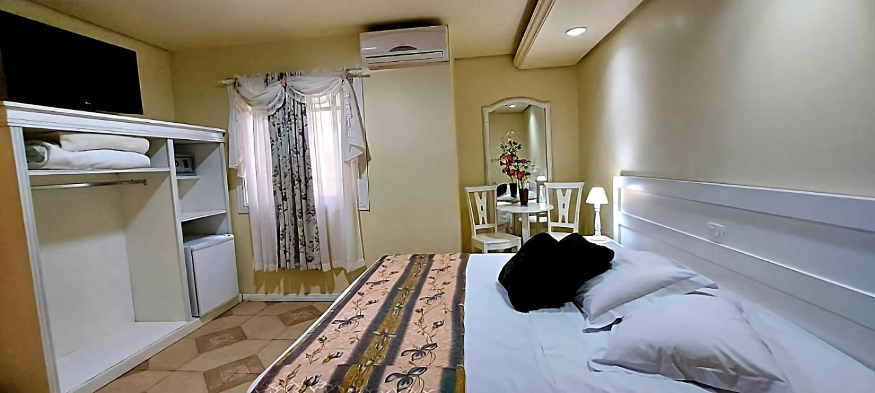 Photo of the whole room, Bed in Pousada dos Anjos
