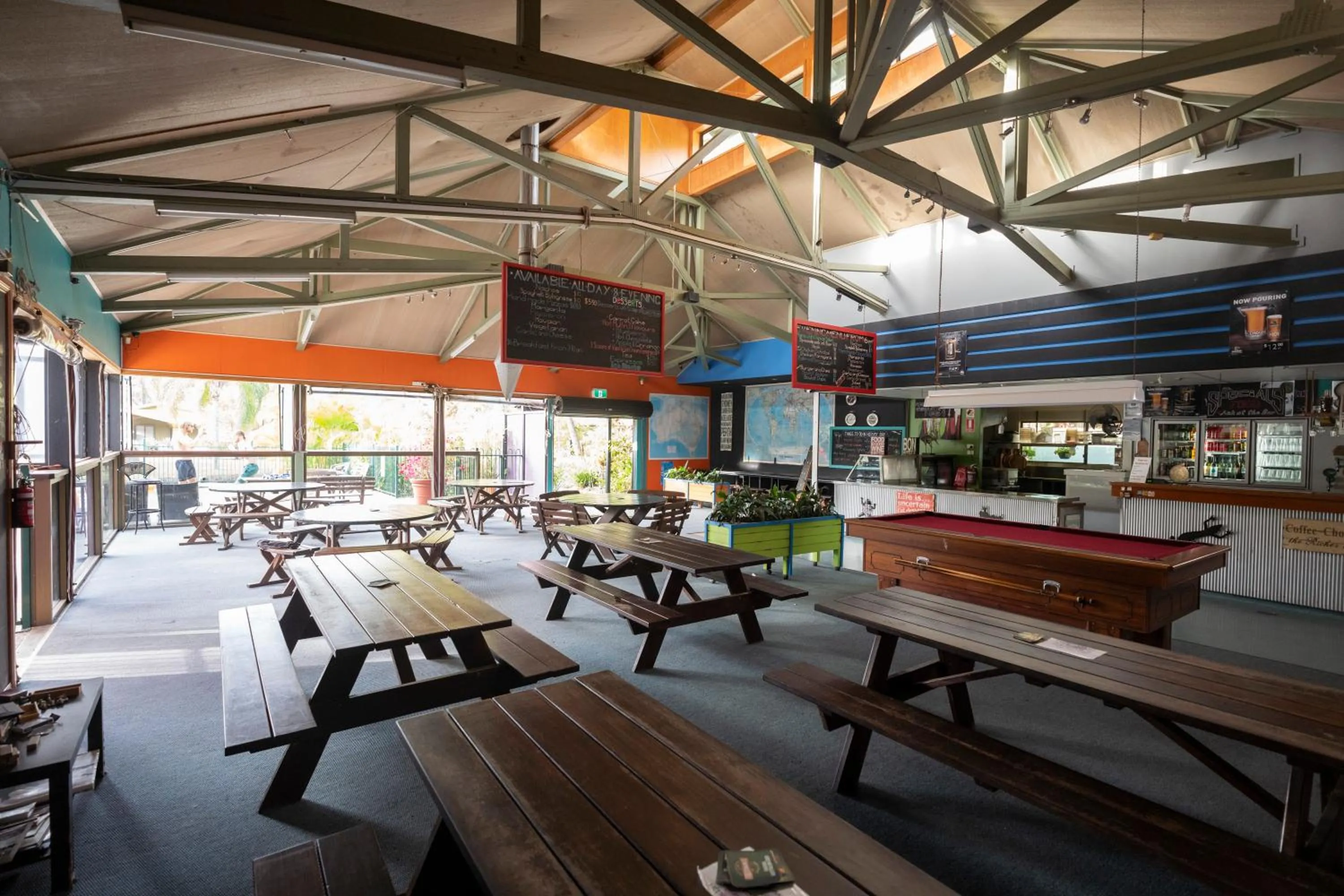 Restaurant/places to eat in Colonial Village Resort