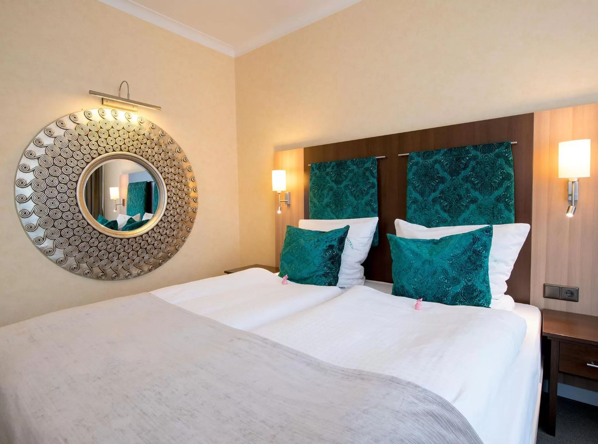 Bedroom, Bed in Insel Hotel Bonn - Superior