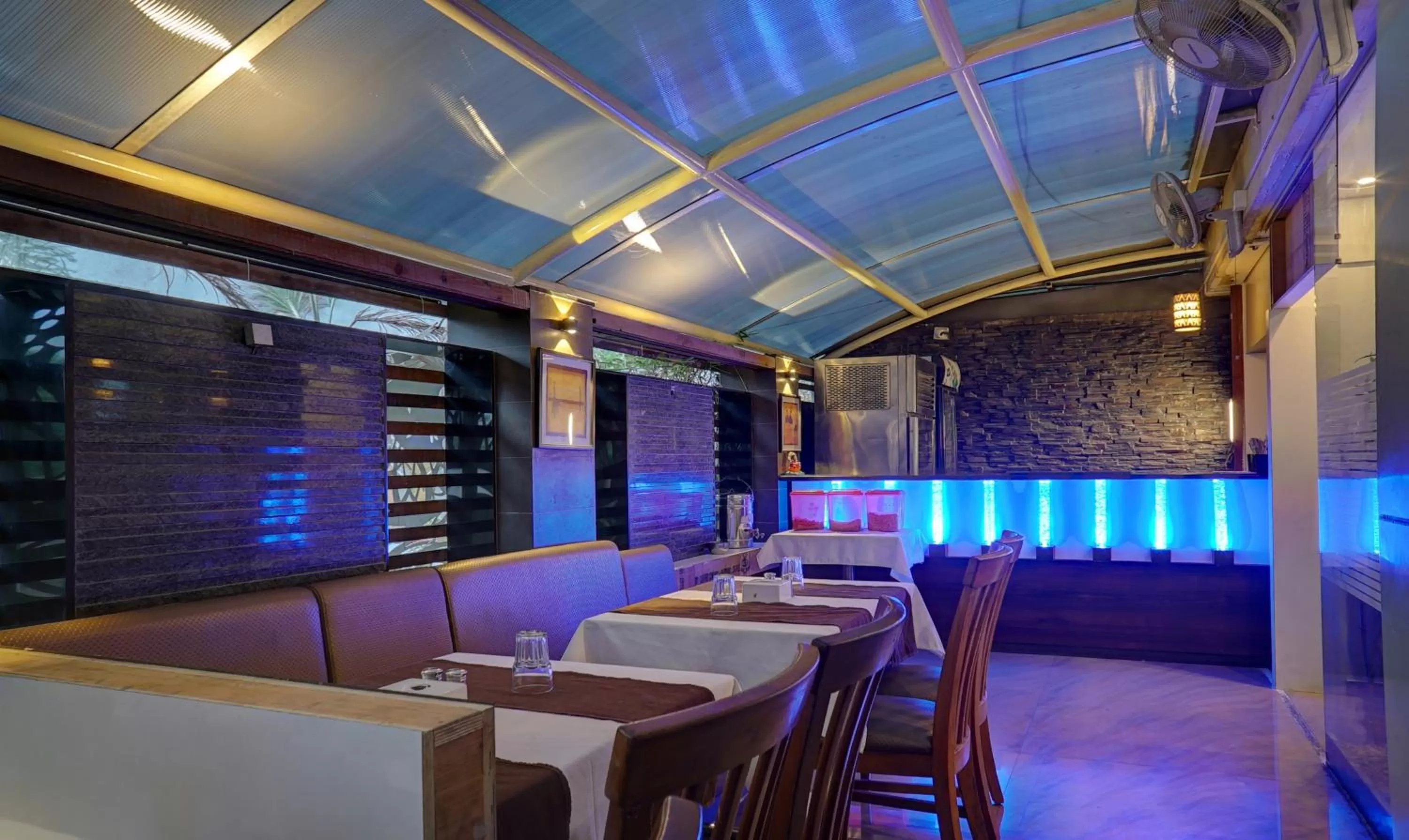 Restaurant/places to eat in Treebo Bhagyashree Executive