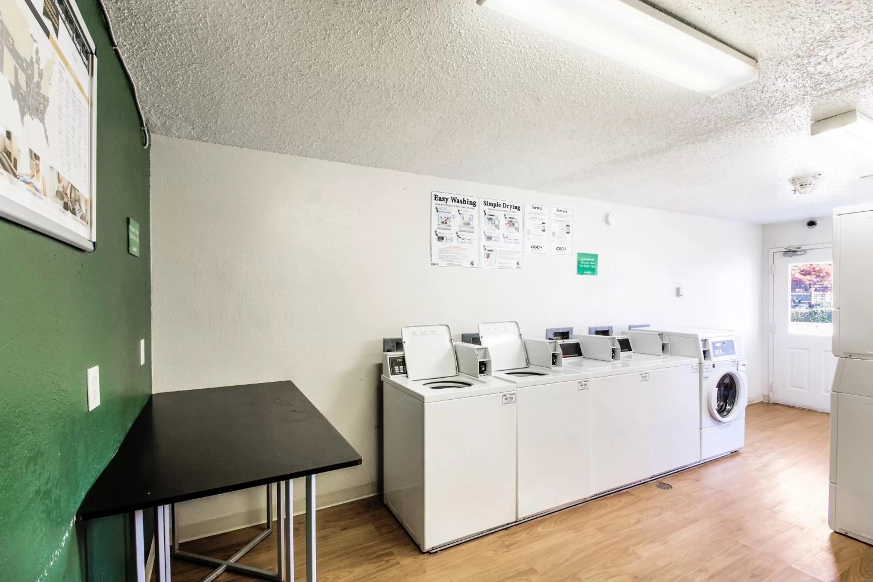 Other in HomeTowne Studios by Red Roof Houston - West Oaks - Energy Corridor