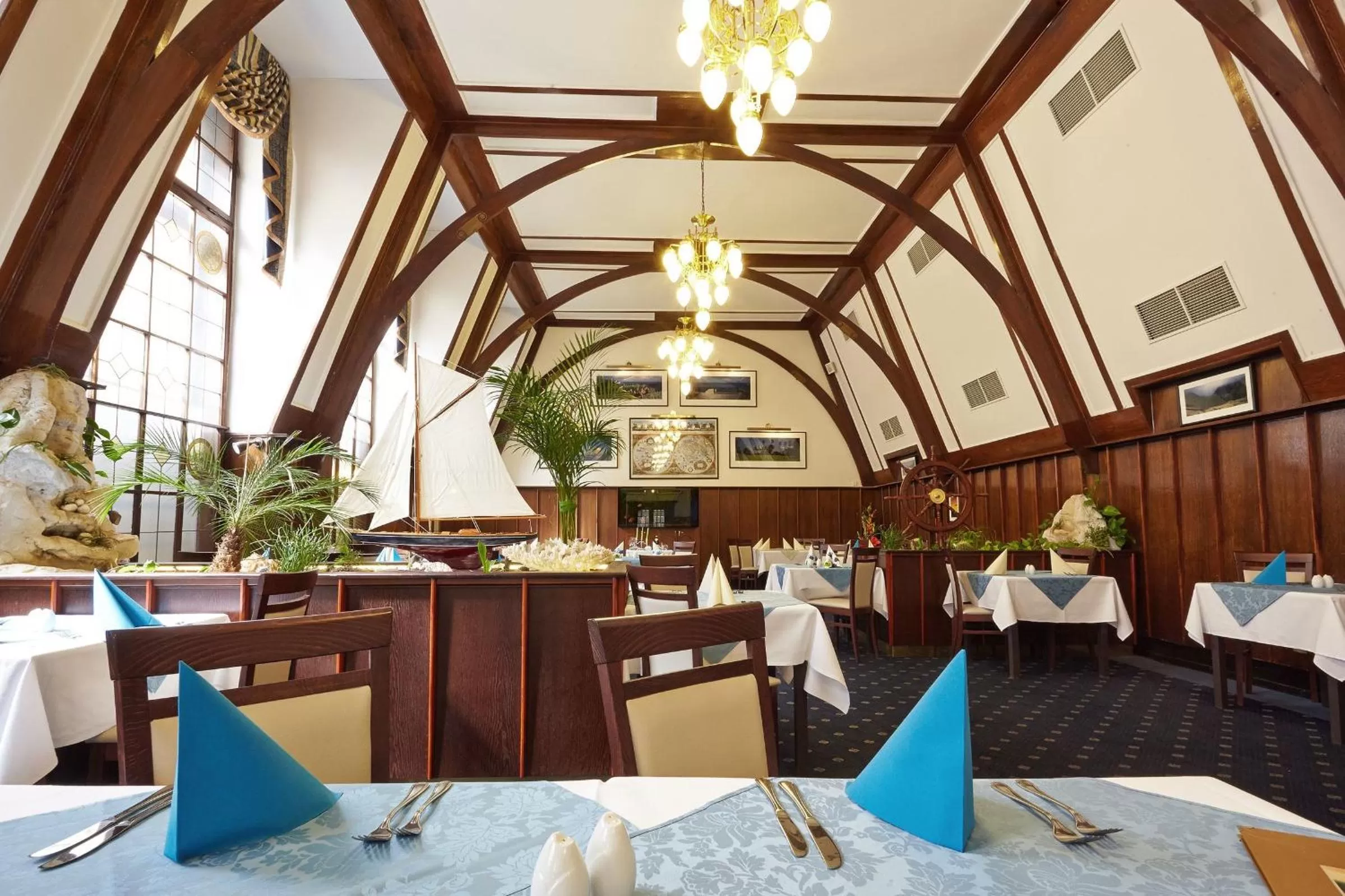 Restaurant/places to eat in Ensana Hotel Pacifik