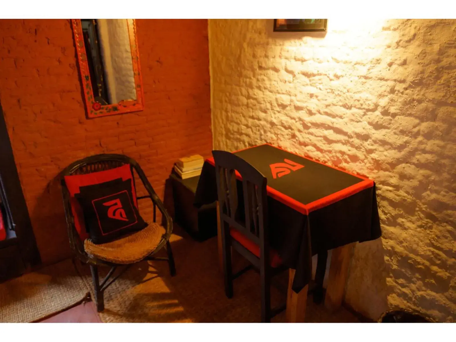 Deluxe King Room - single occupancy in Hira Guest House Deluxe King Room - single occupancy in Hira Guest House