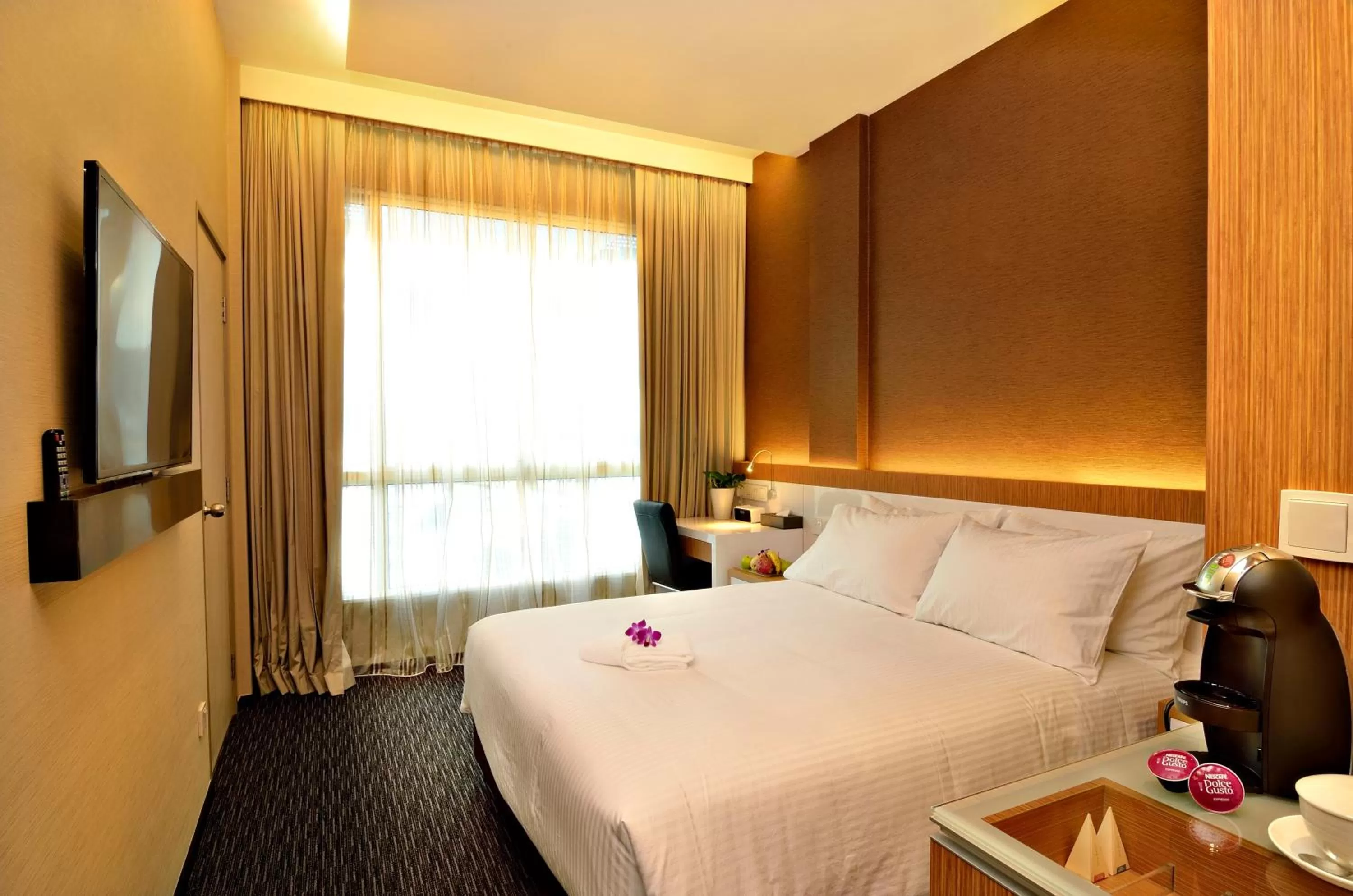 Photo of the whole room, Bed in The Seacare Hotel