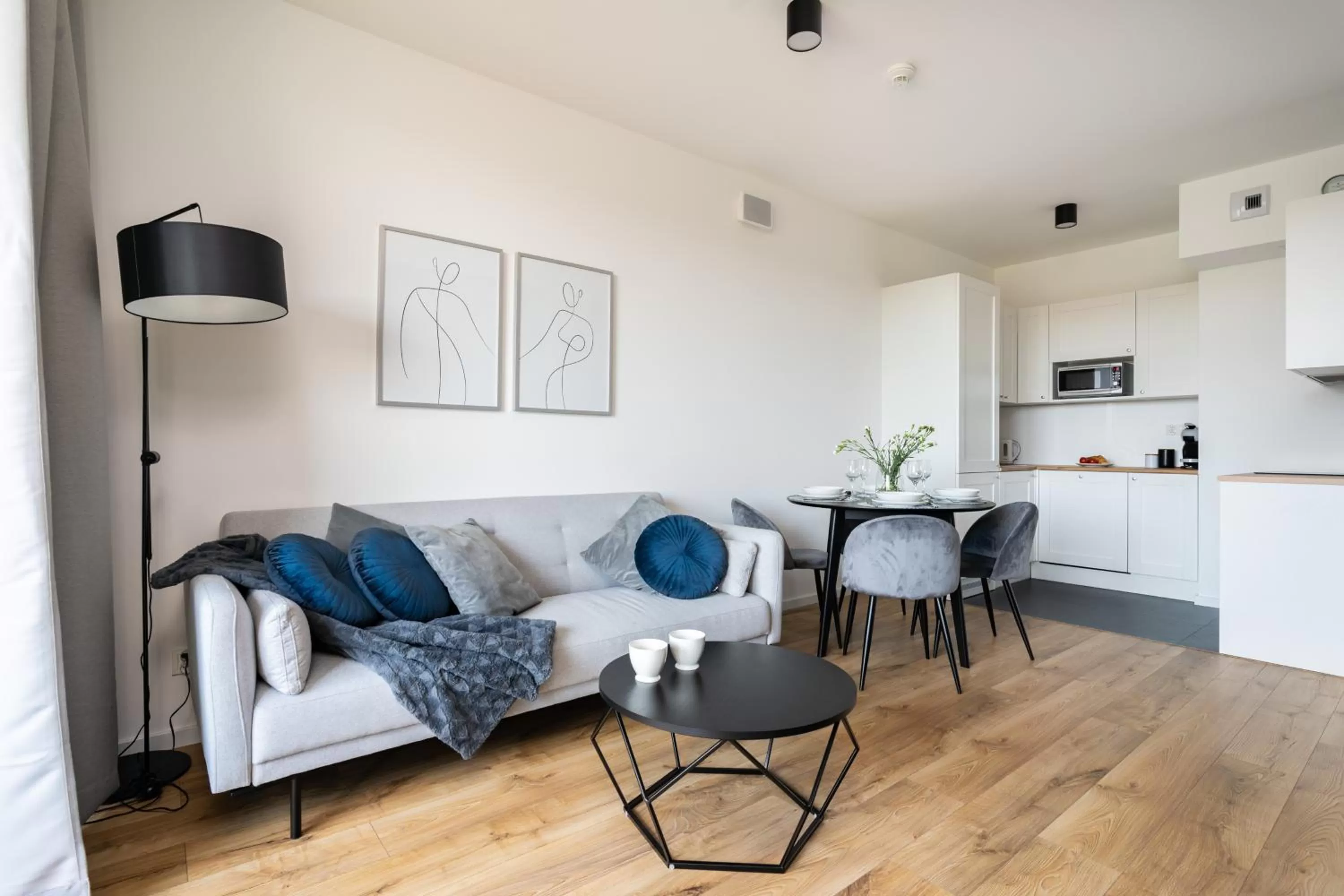 Kitchen or kitchenette in Symphony Modern Tower Apartamenty