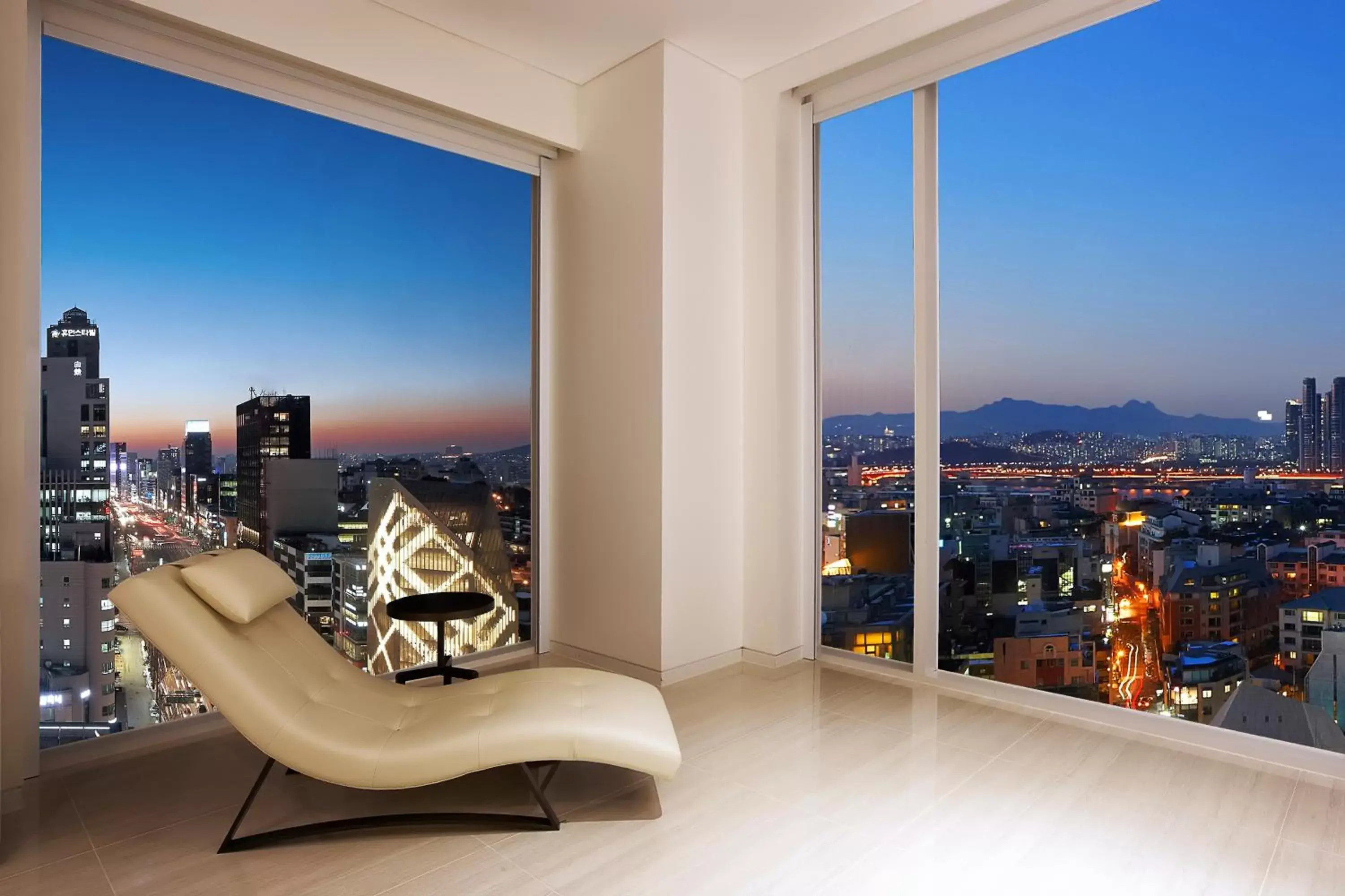 Panoramic Suite in Hotel Entra Gangnam Panoramic Suite in Hotel Entra Gangnam