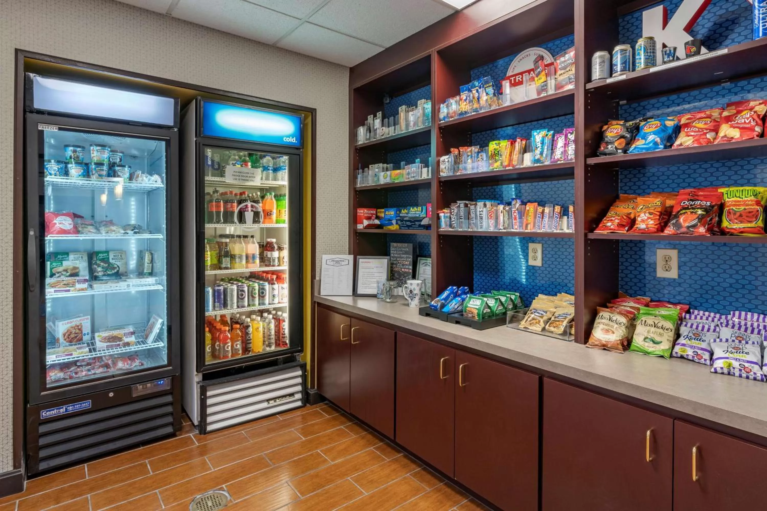 Restaurant/places to eat in Hampton Inn & Suites Louisville East