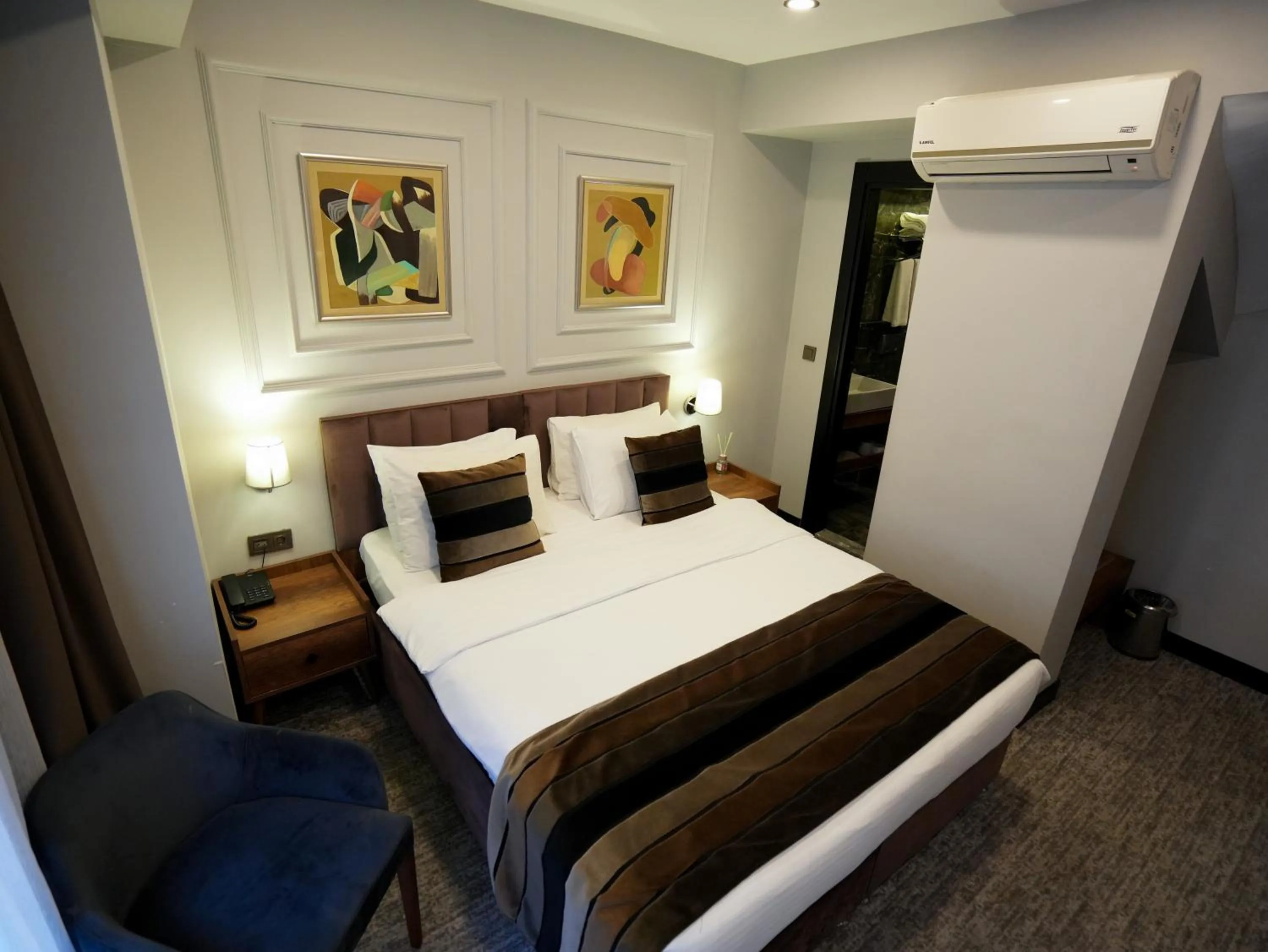 Massage, Bed in Zalel Hotels Laleli