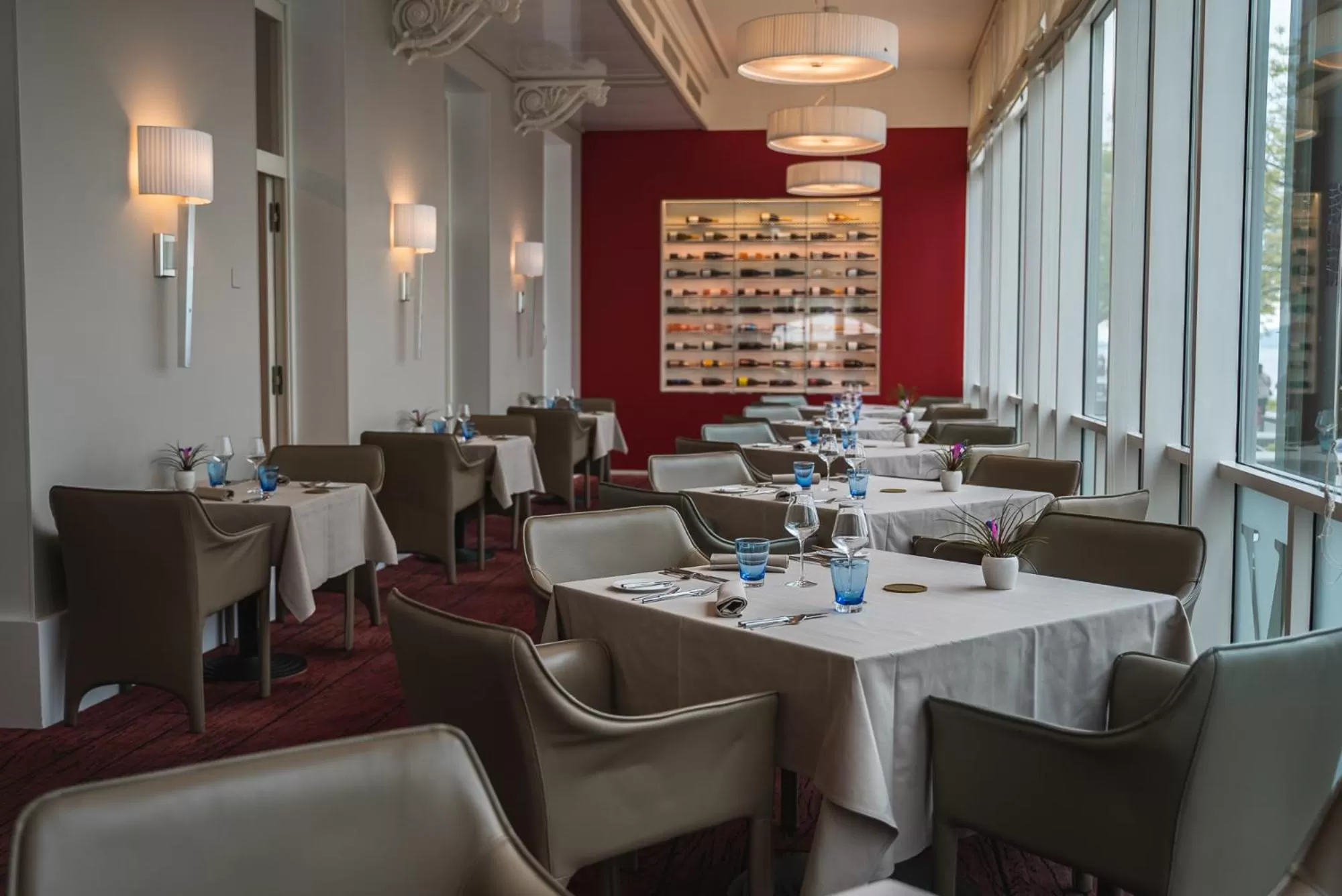 Restaurant/places to eat in Beau Rivage Hotel