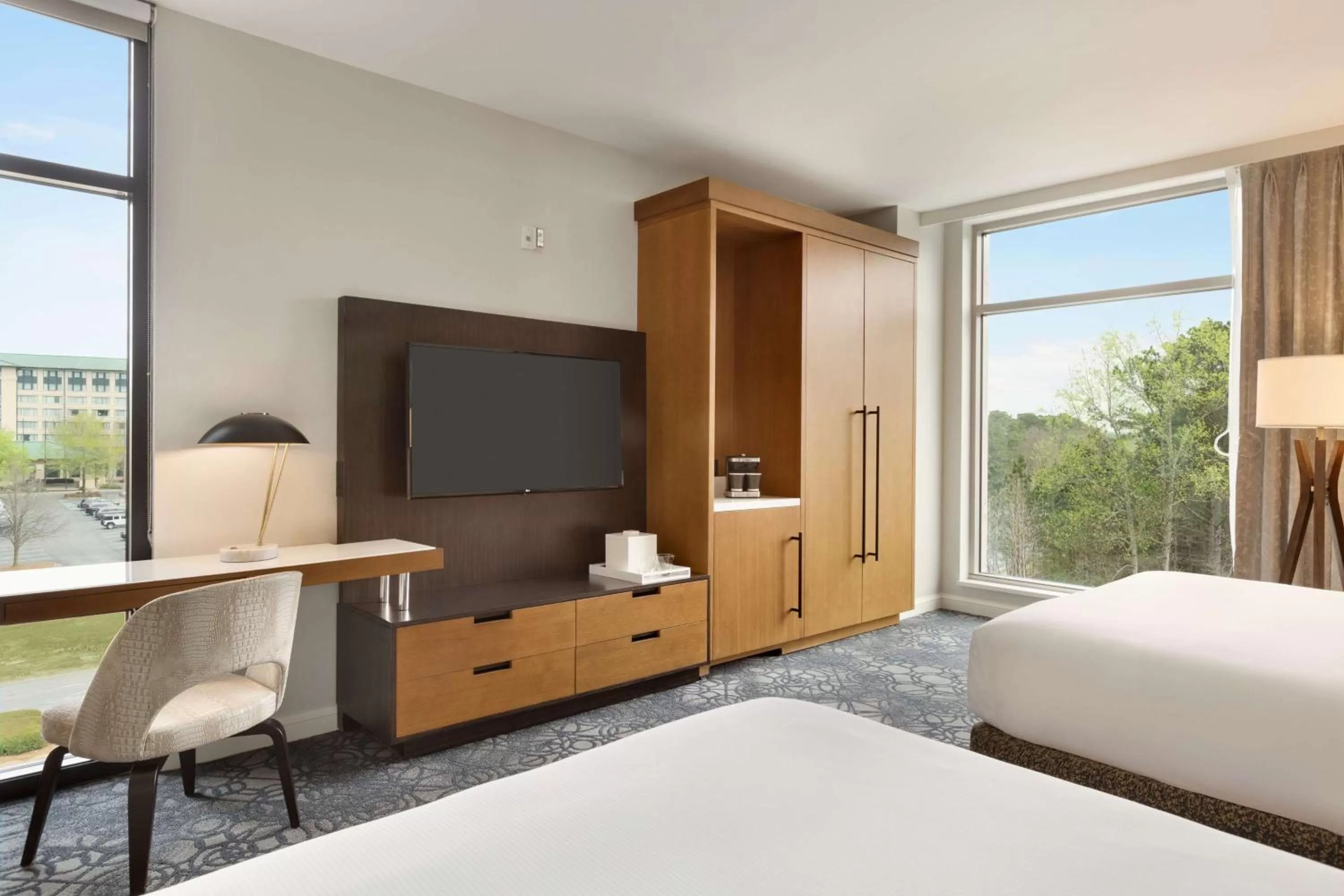 Bedroom, Bed in Hilton Alpharetta Atlanta