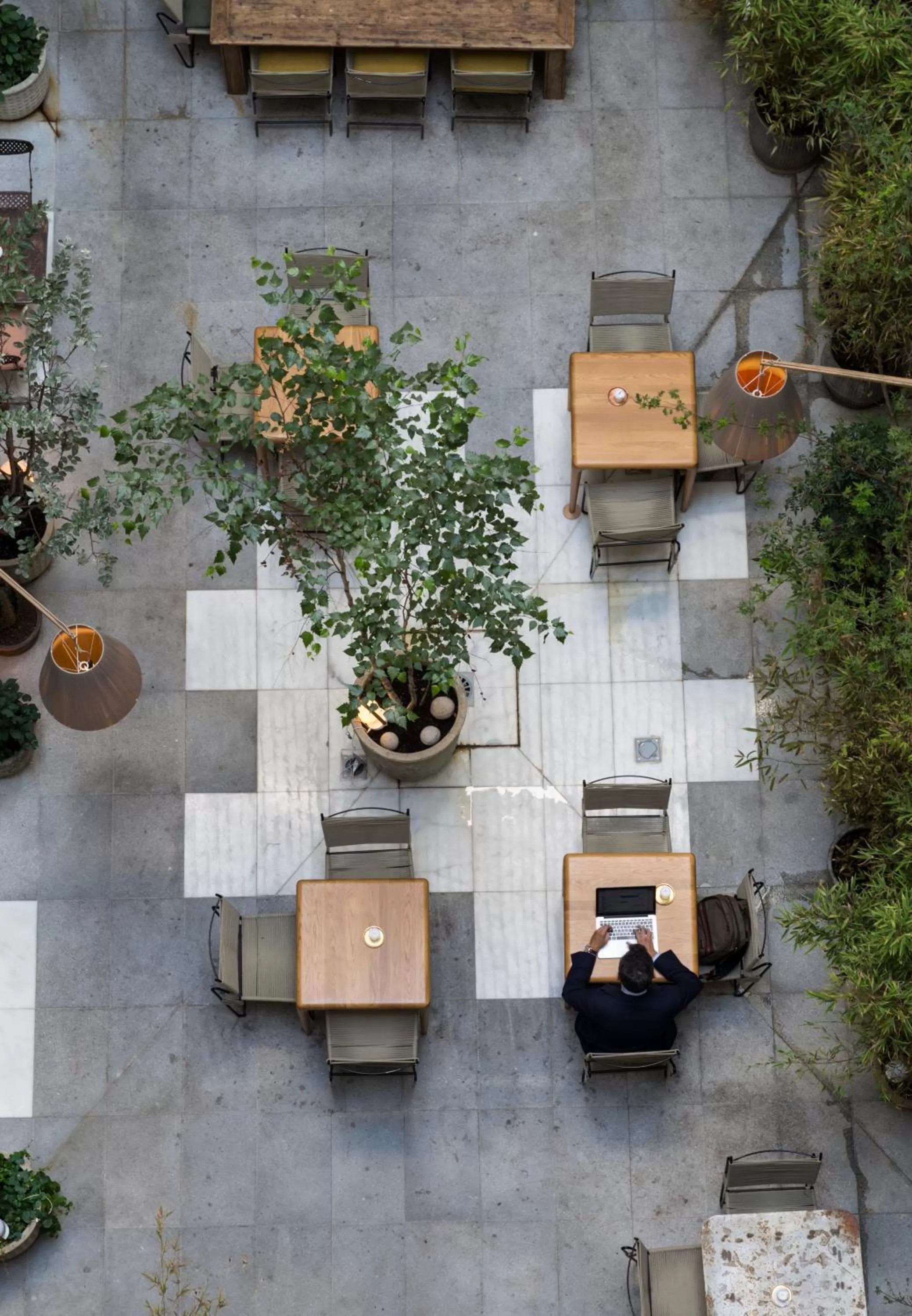 Patio in One Shot Fortuny