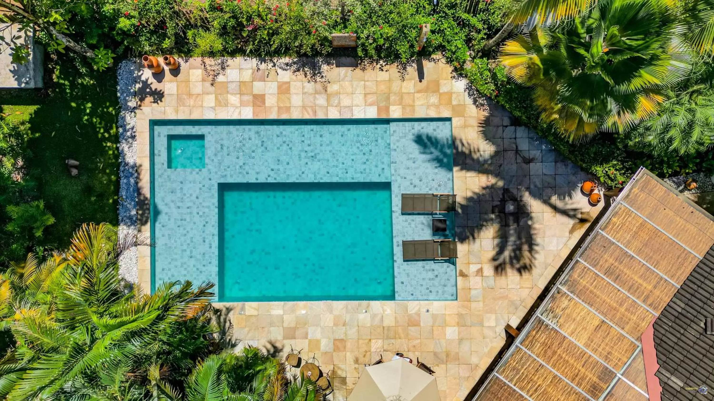 Swimming pool in Pousada Villa N'kara